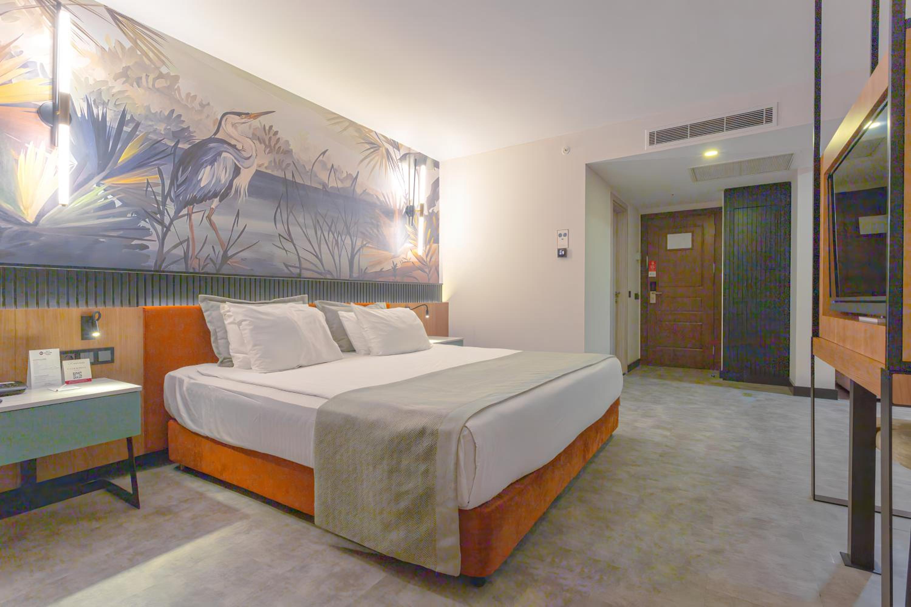 Best Western Plus Khan Hotel - Image 21