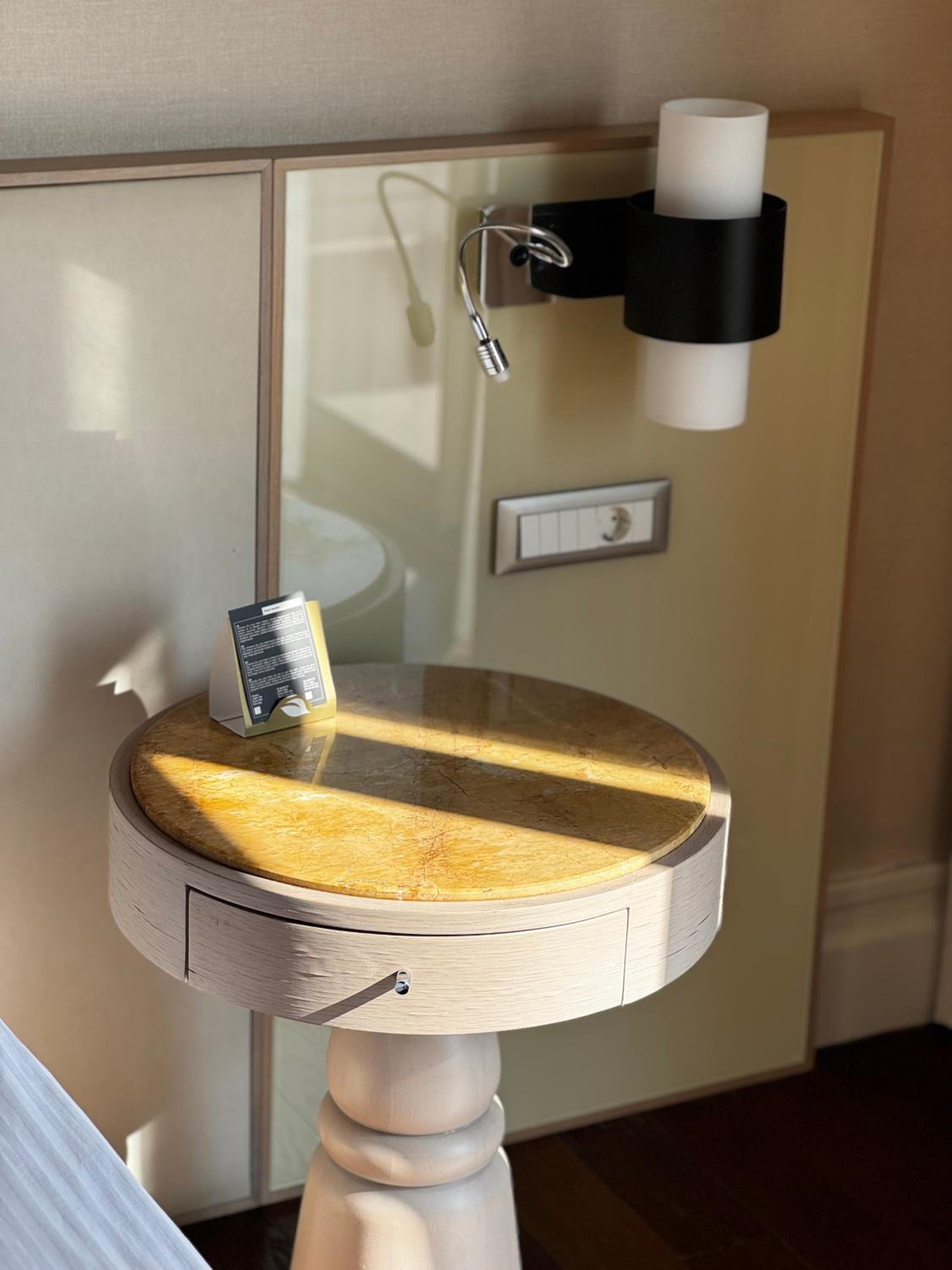 Charisma De Luxe Hotel - Image 18