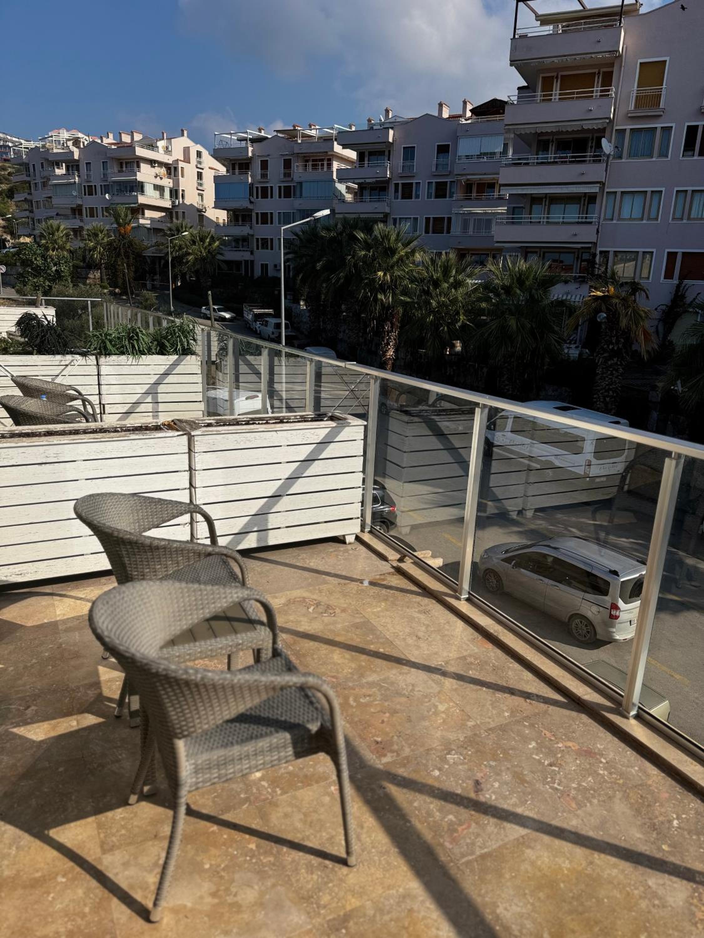 Charisma De Luxe Hotel - Image 25