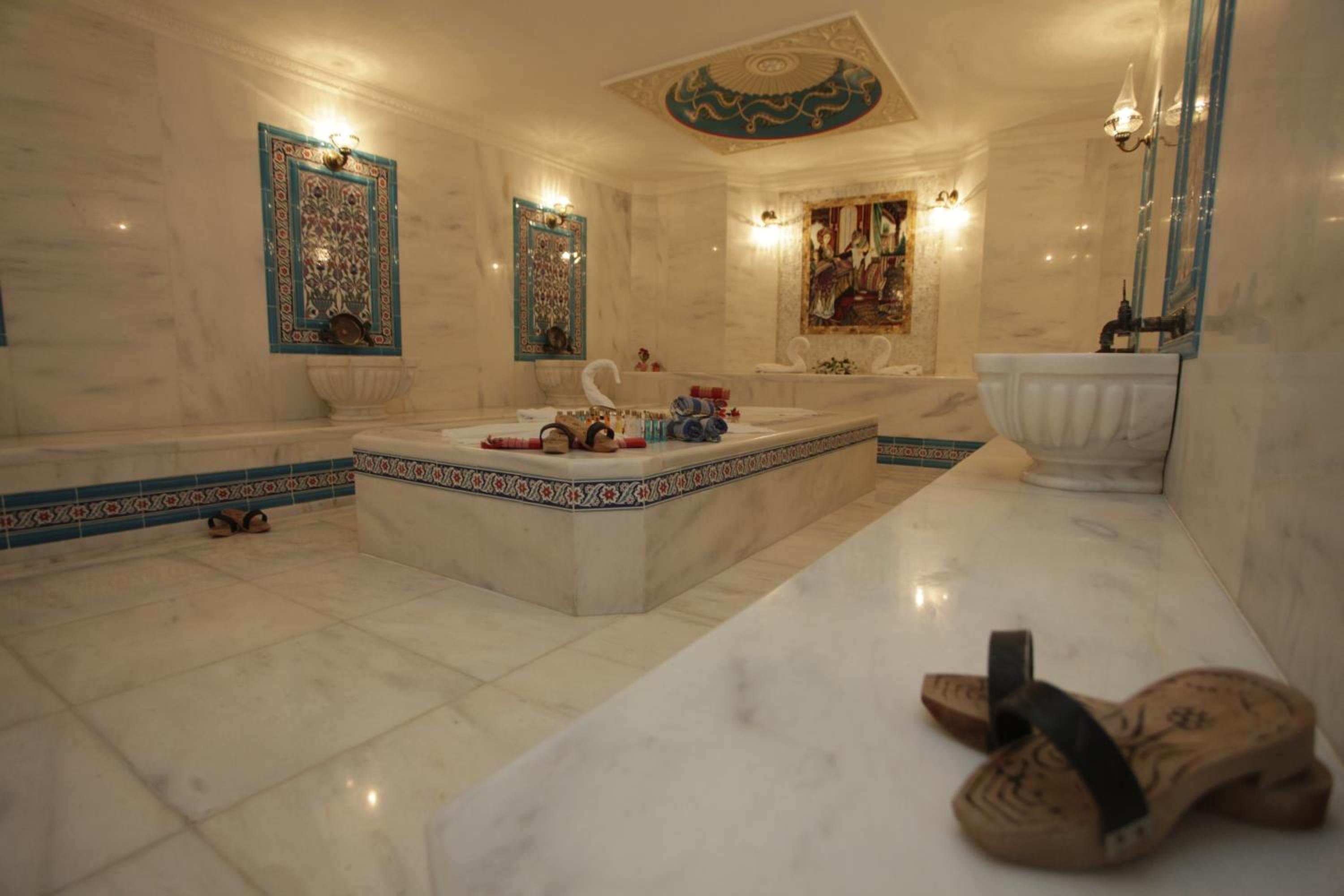 Marmaray Hotel - Image 45