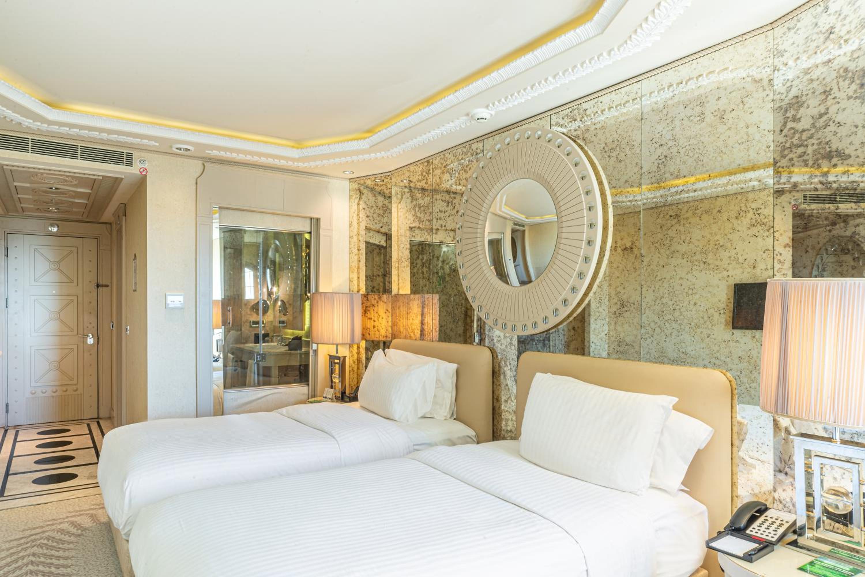 Wyndham Grand Istanbul Kalamış Marina Hotel - Image 185