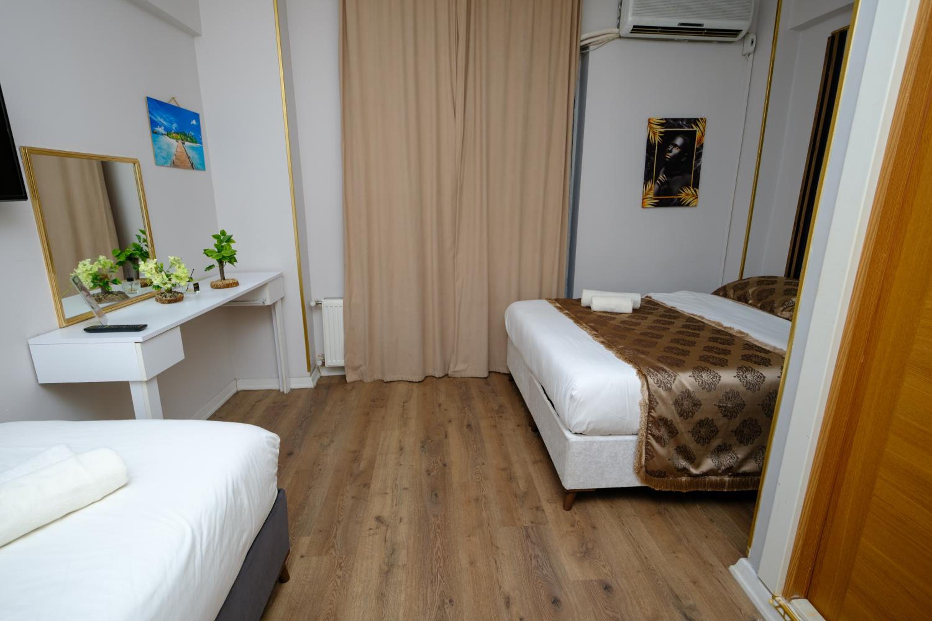 SENYOR GARDEN HOTEL - Image 53