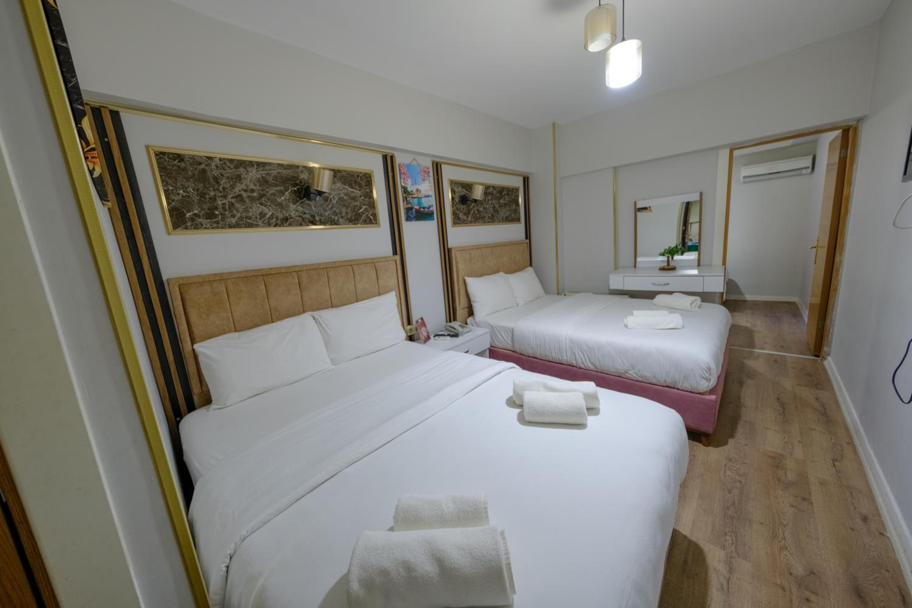 SENYOR GARDEN HOTEL - Image 58