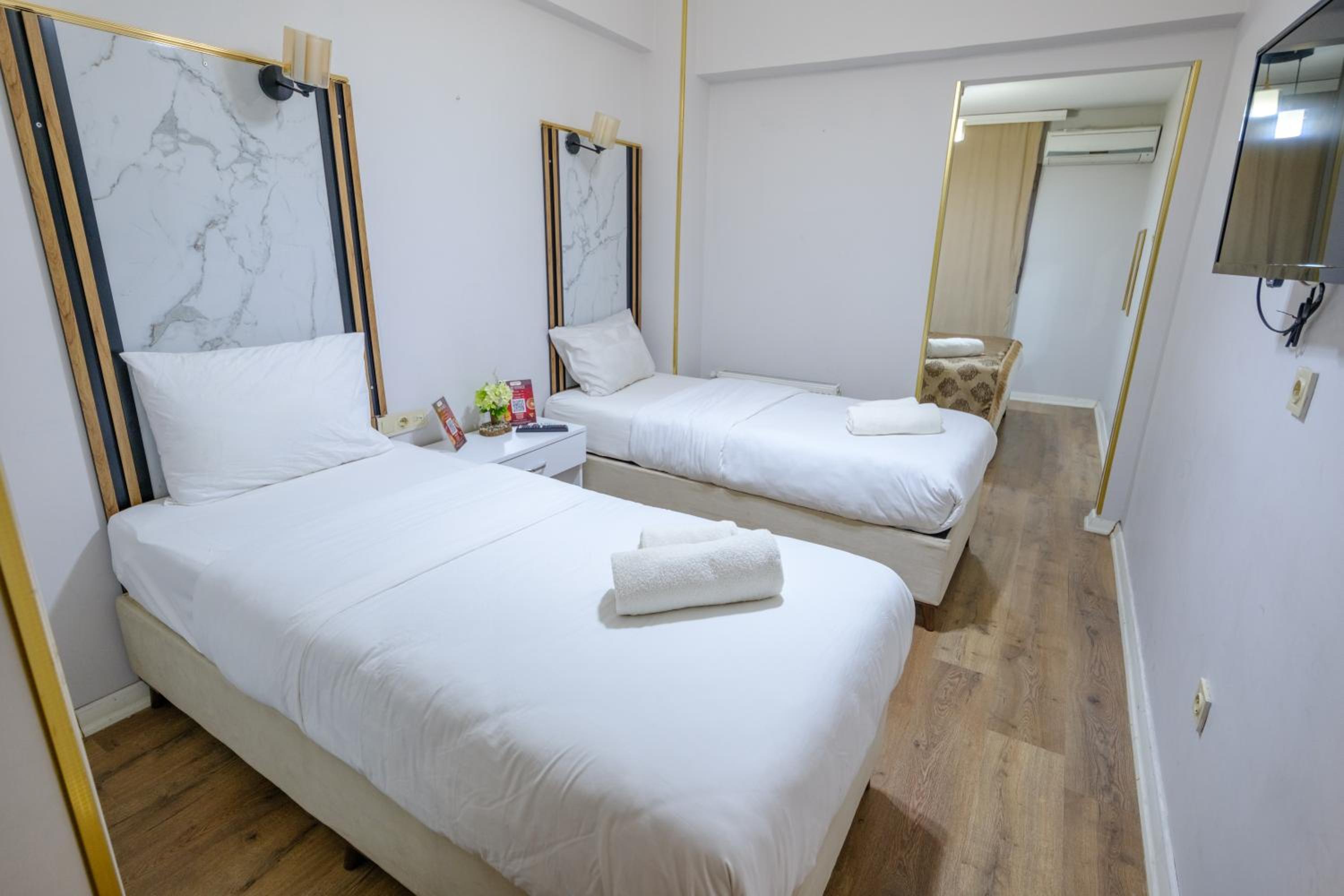 SENYOR GARDEN HOTEL - Image 57