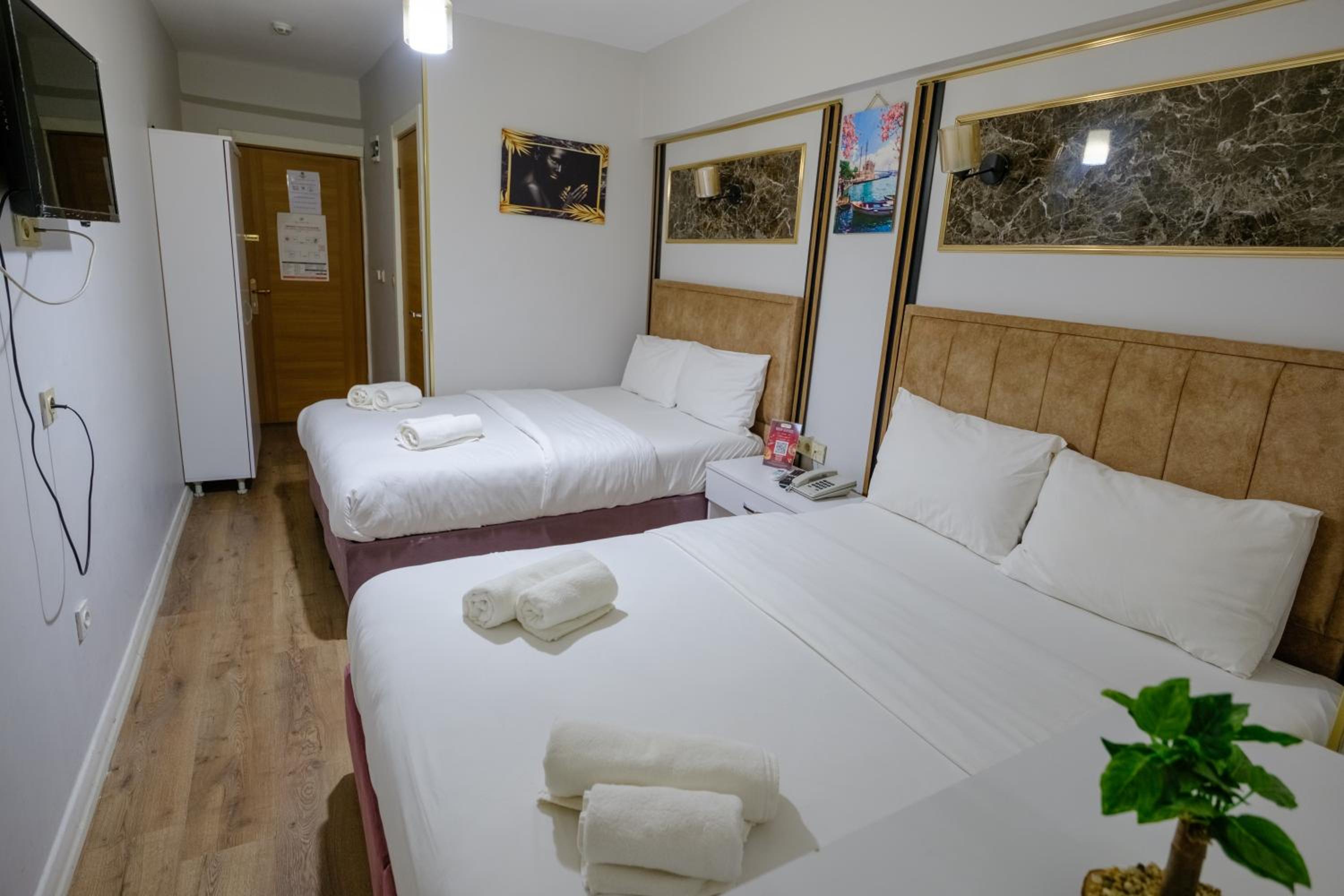 SENYOR GARDEN HOTEL - Image 38
