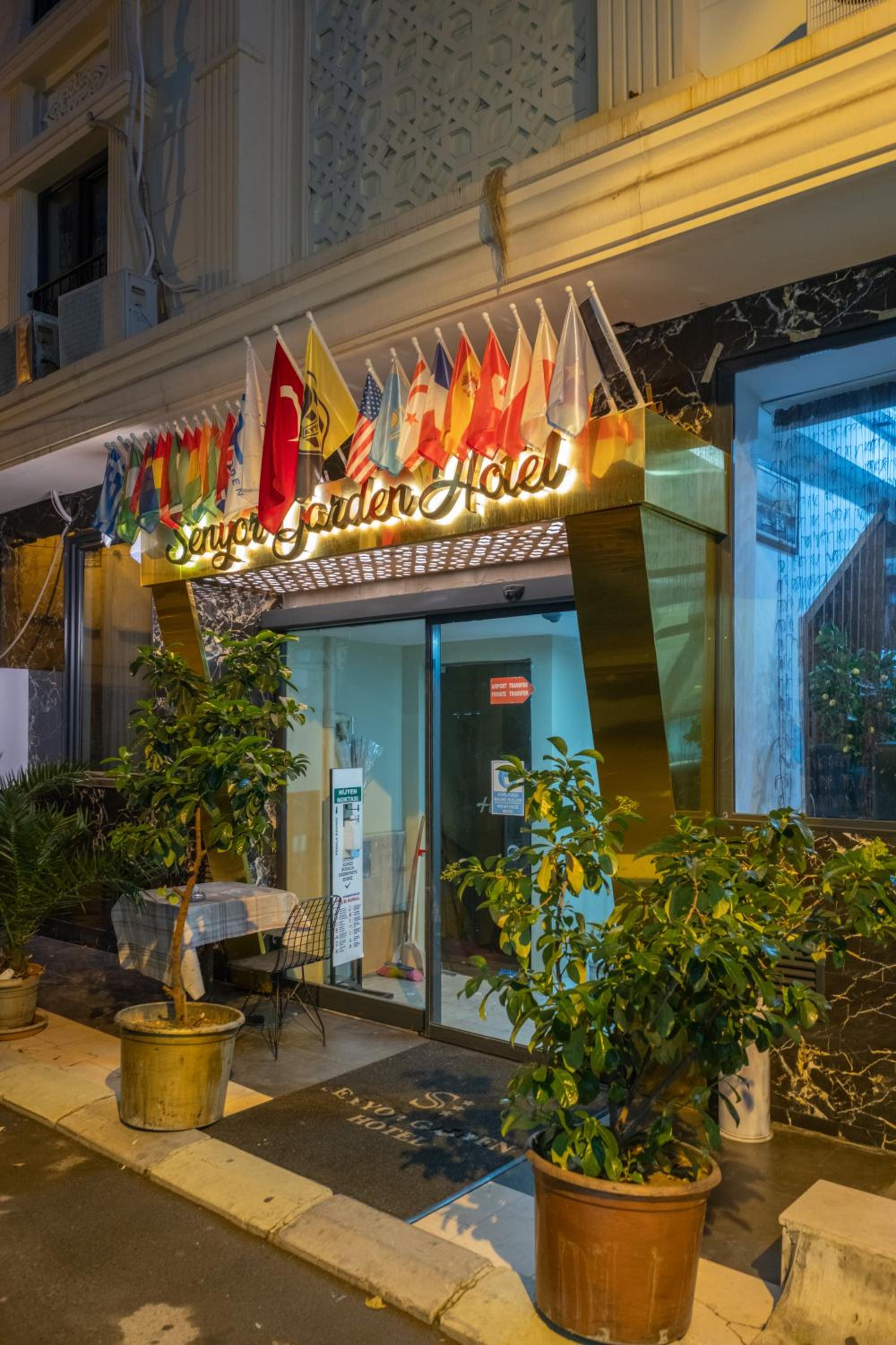 SENYOR GARDEN HOTEL - Image 42