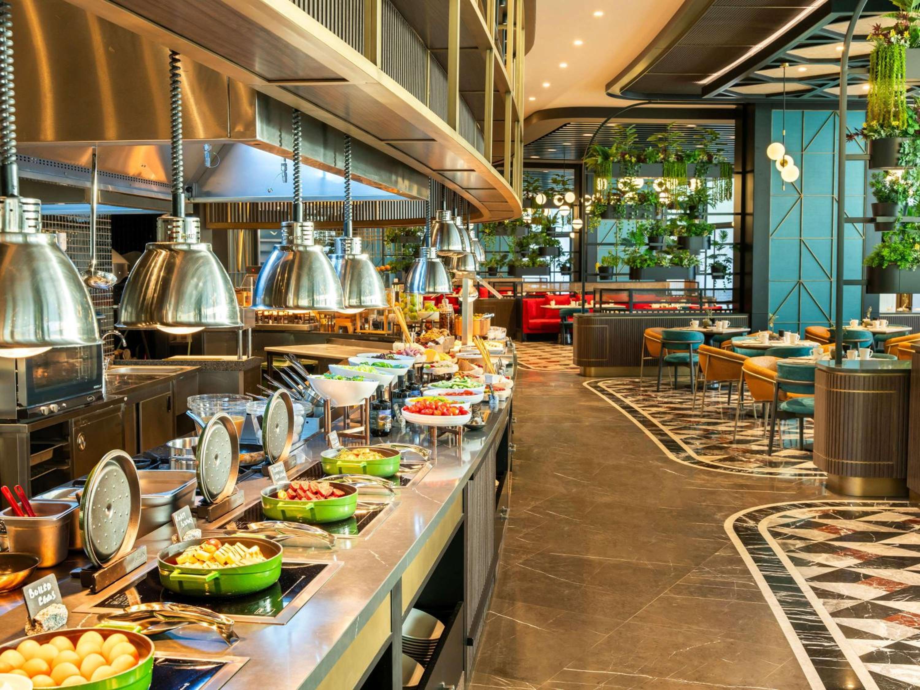 Mövenpick Hotel Istanbul Marmara Sea - Image 32