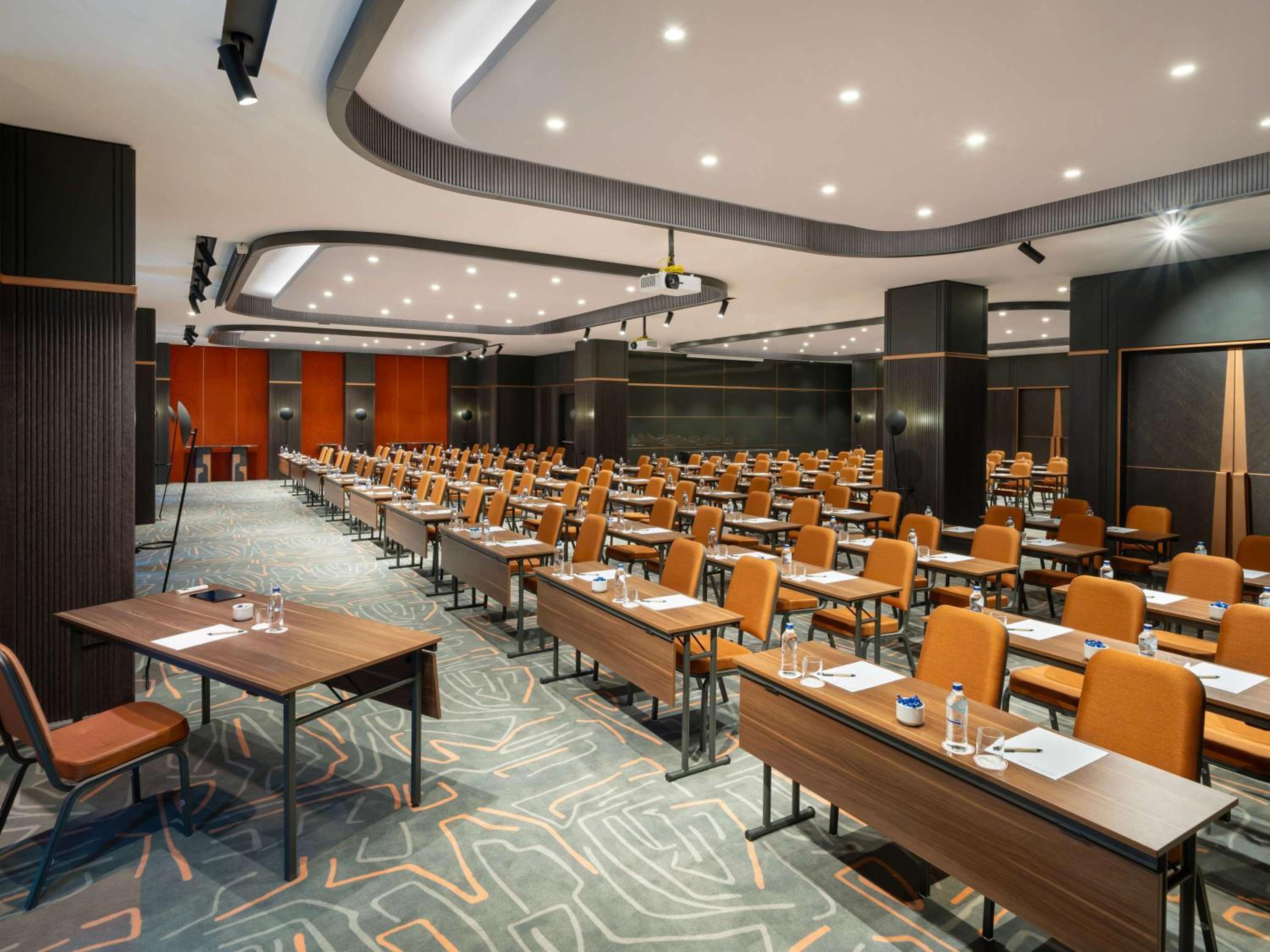 Mövenpick Hotel Istanbul Marmara Sea - Image 18
