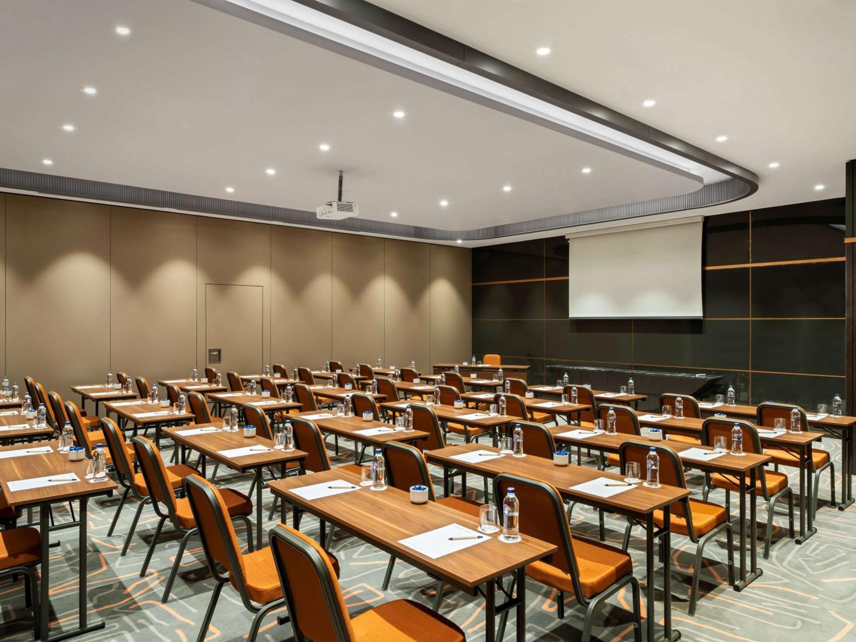 Mövenpick Hotel Istanbul Marmara Sea - Image 17