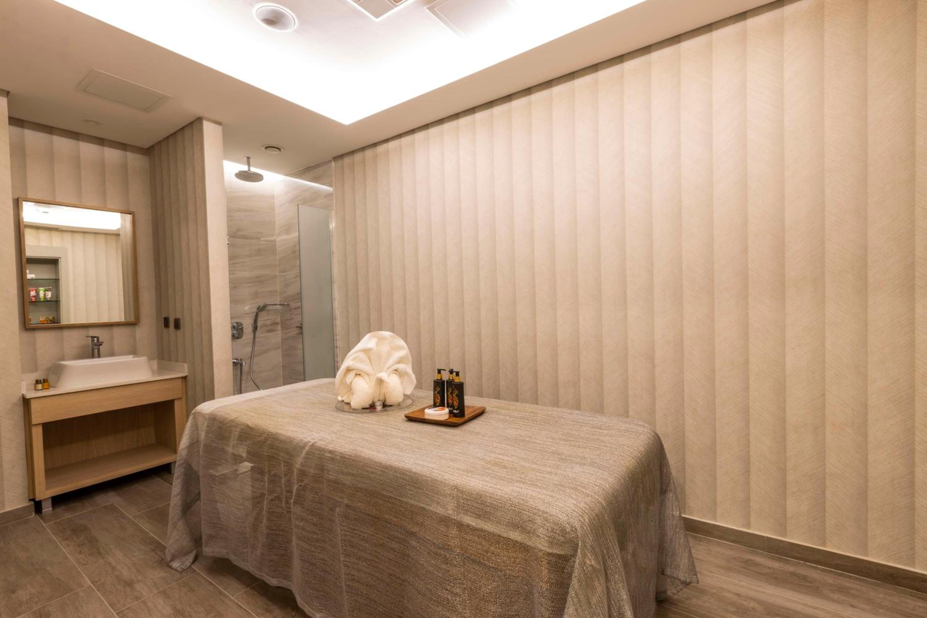 Radisson Otel İstanbul Harbiye - Image 28