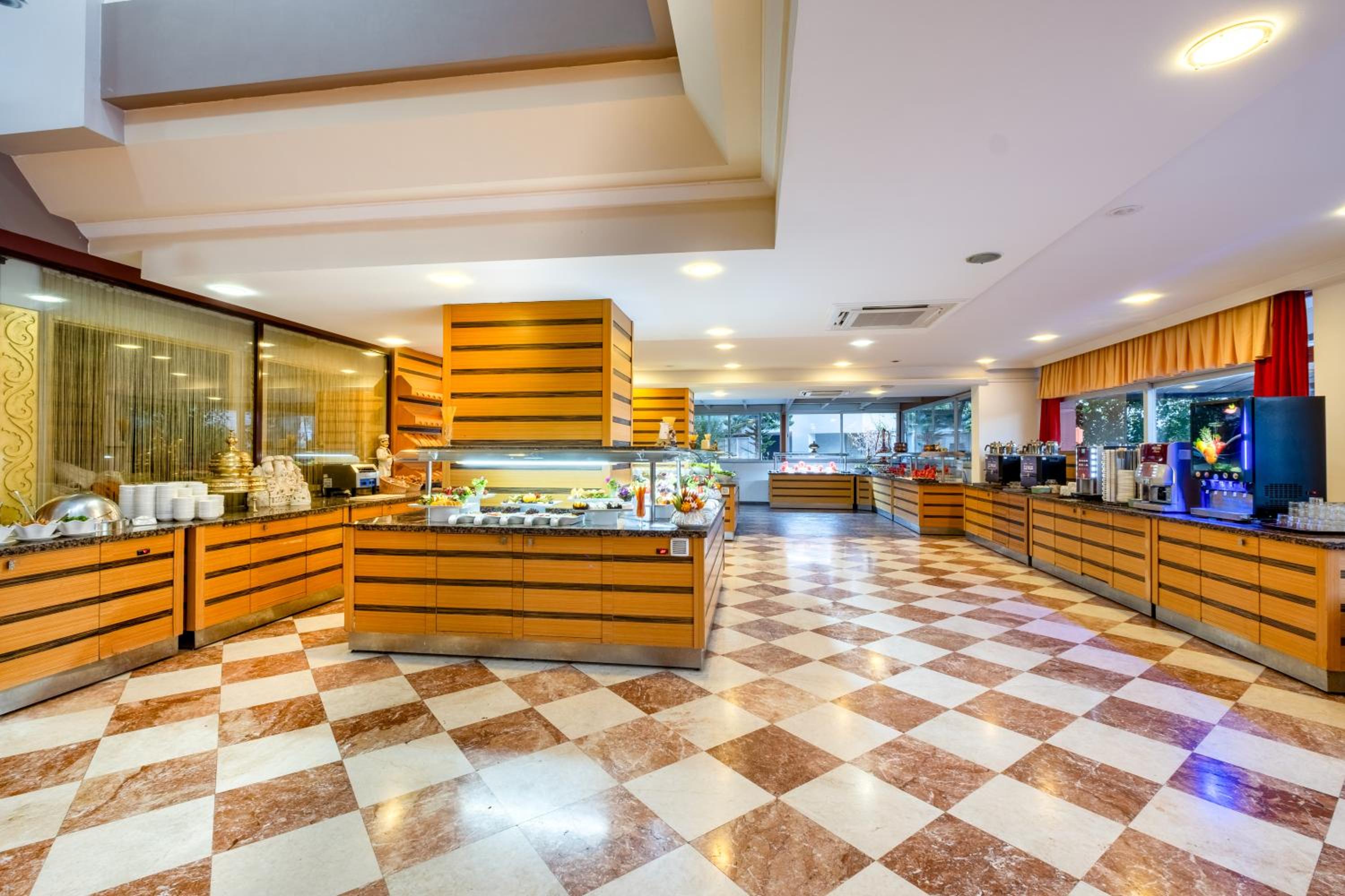 Fame Beach Hotel - Image 29