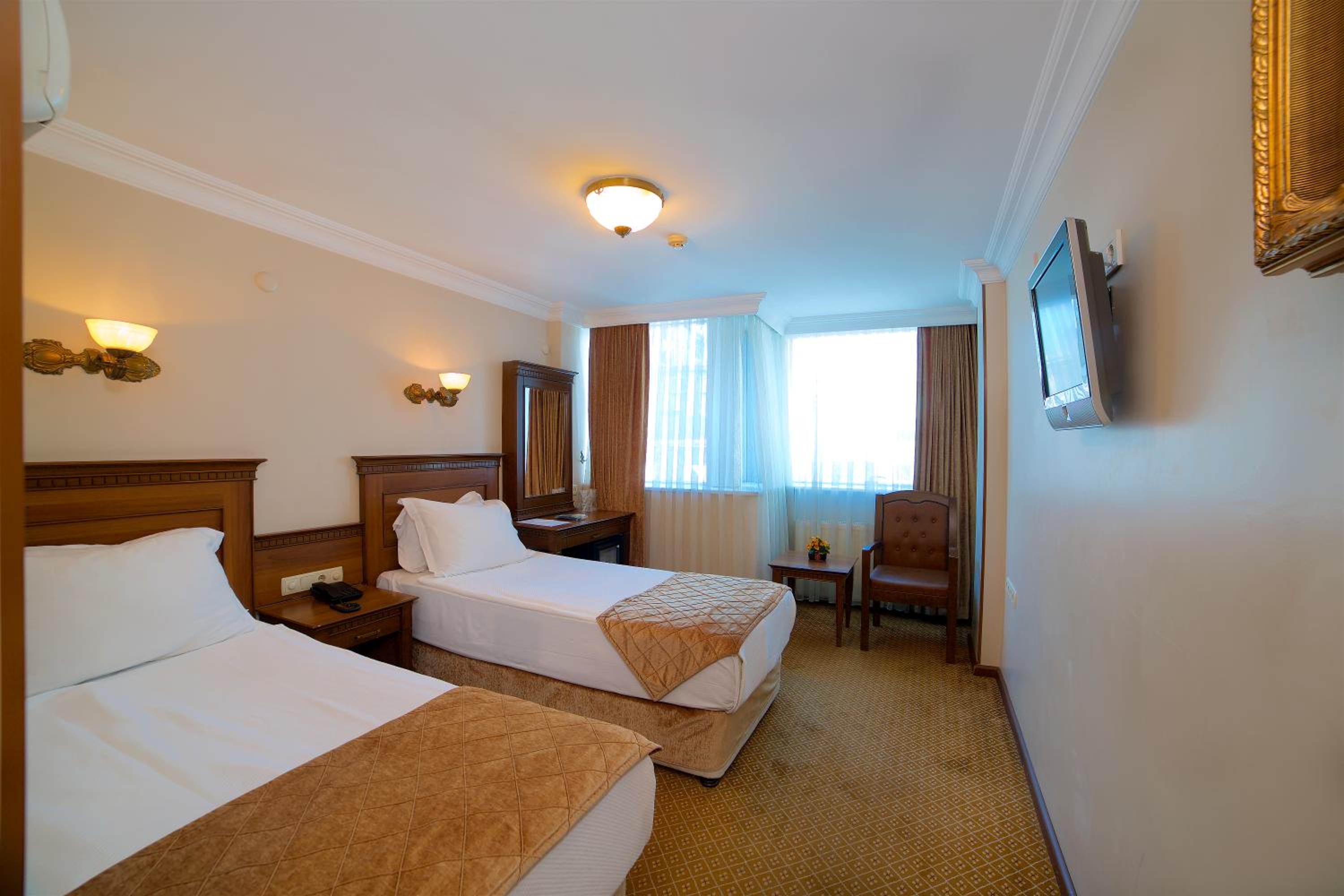 Grand Unal Otel - Image 45