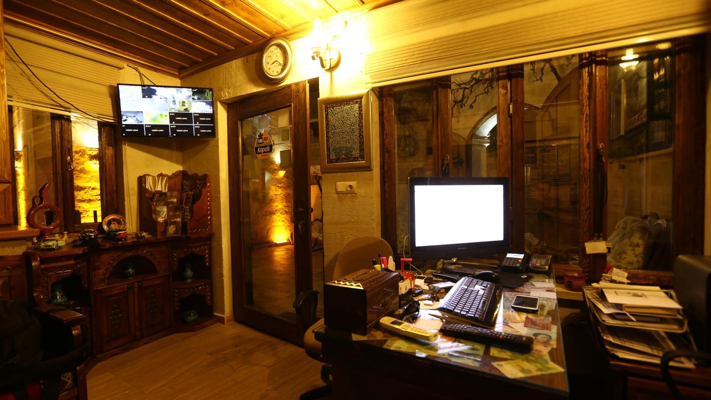 Hidden Cave Hotel - Image 55