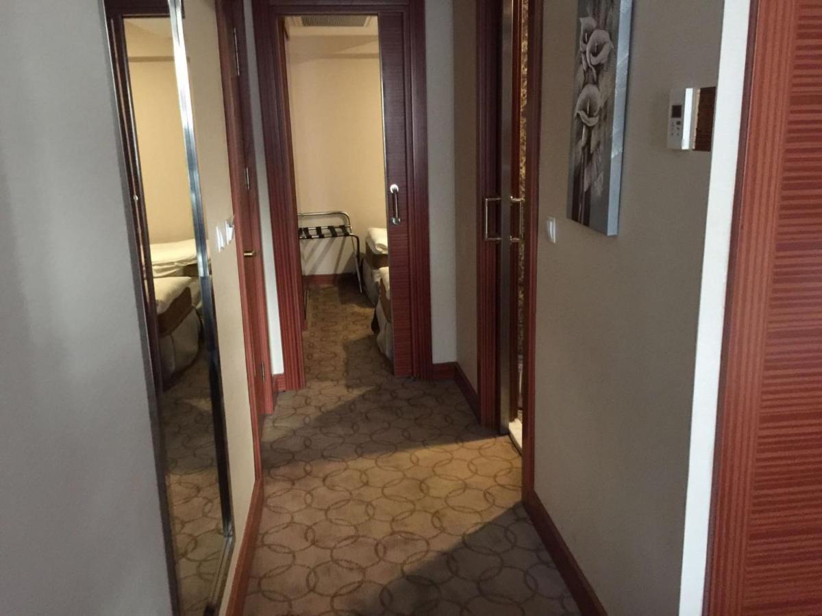Glorious Otel - Image 88
