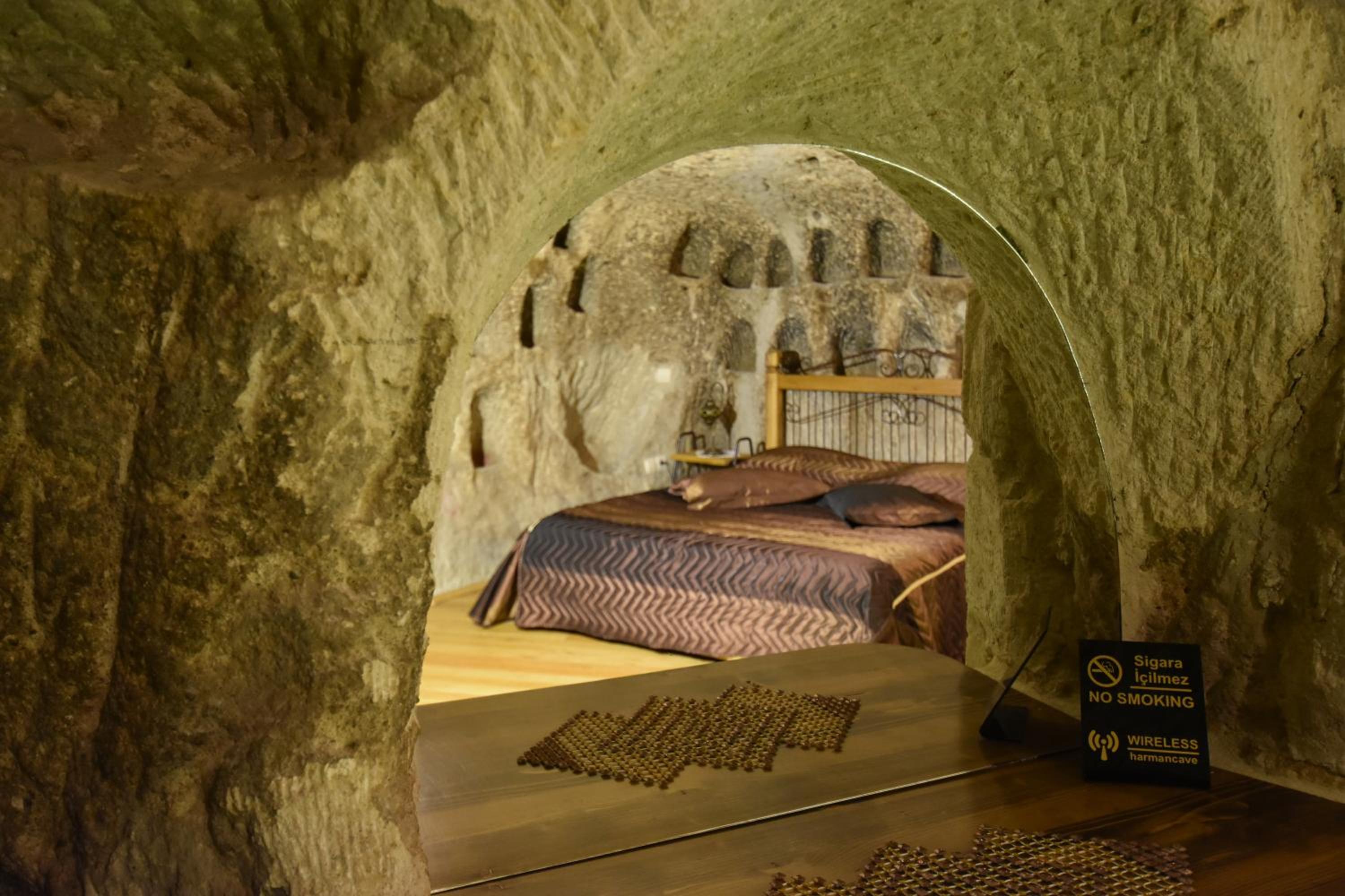 Harman Cave Hotel - Image 114