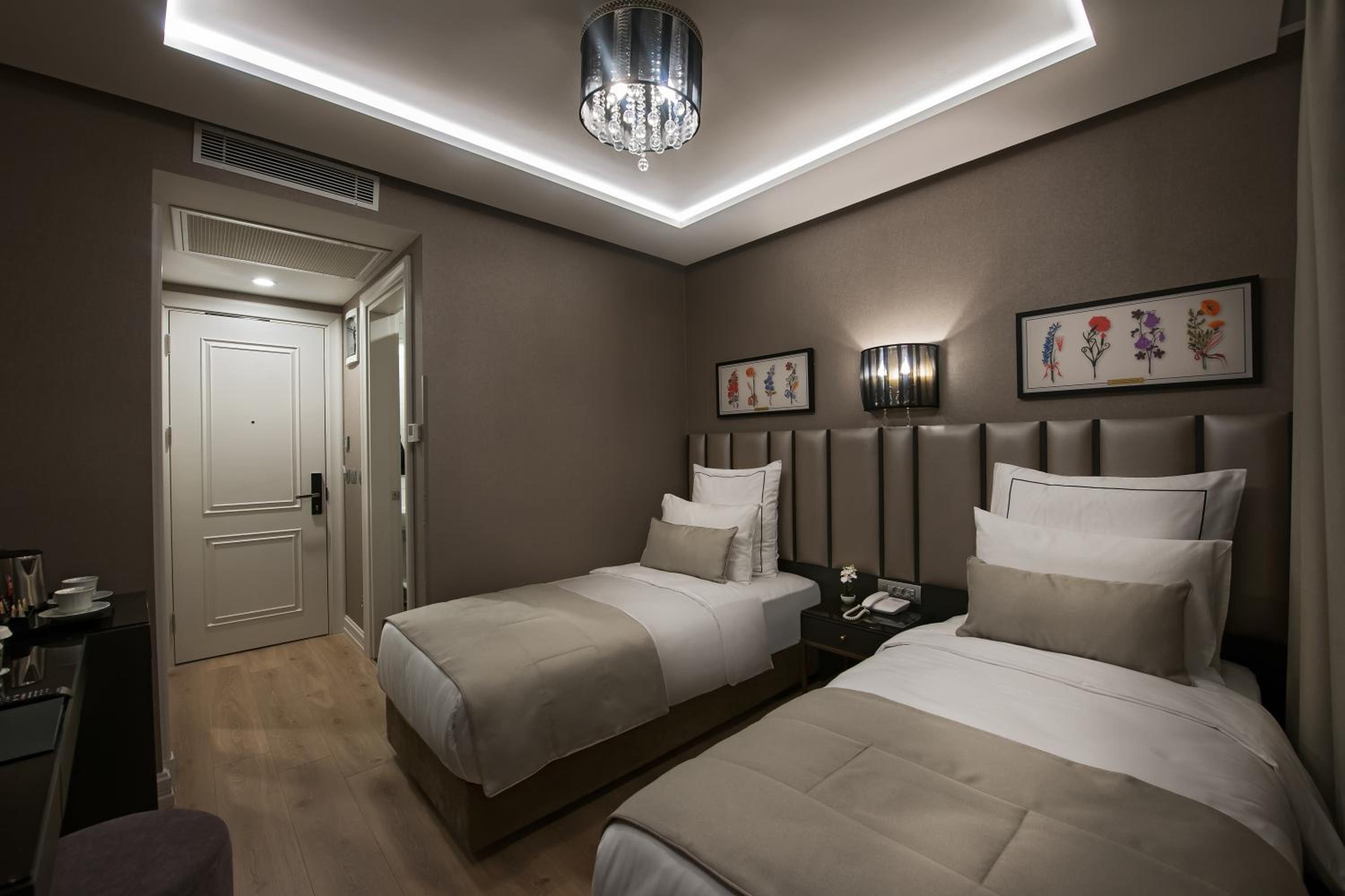 Le Petit Palace Hotel - Special Category - Image 18