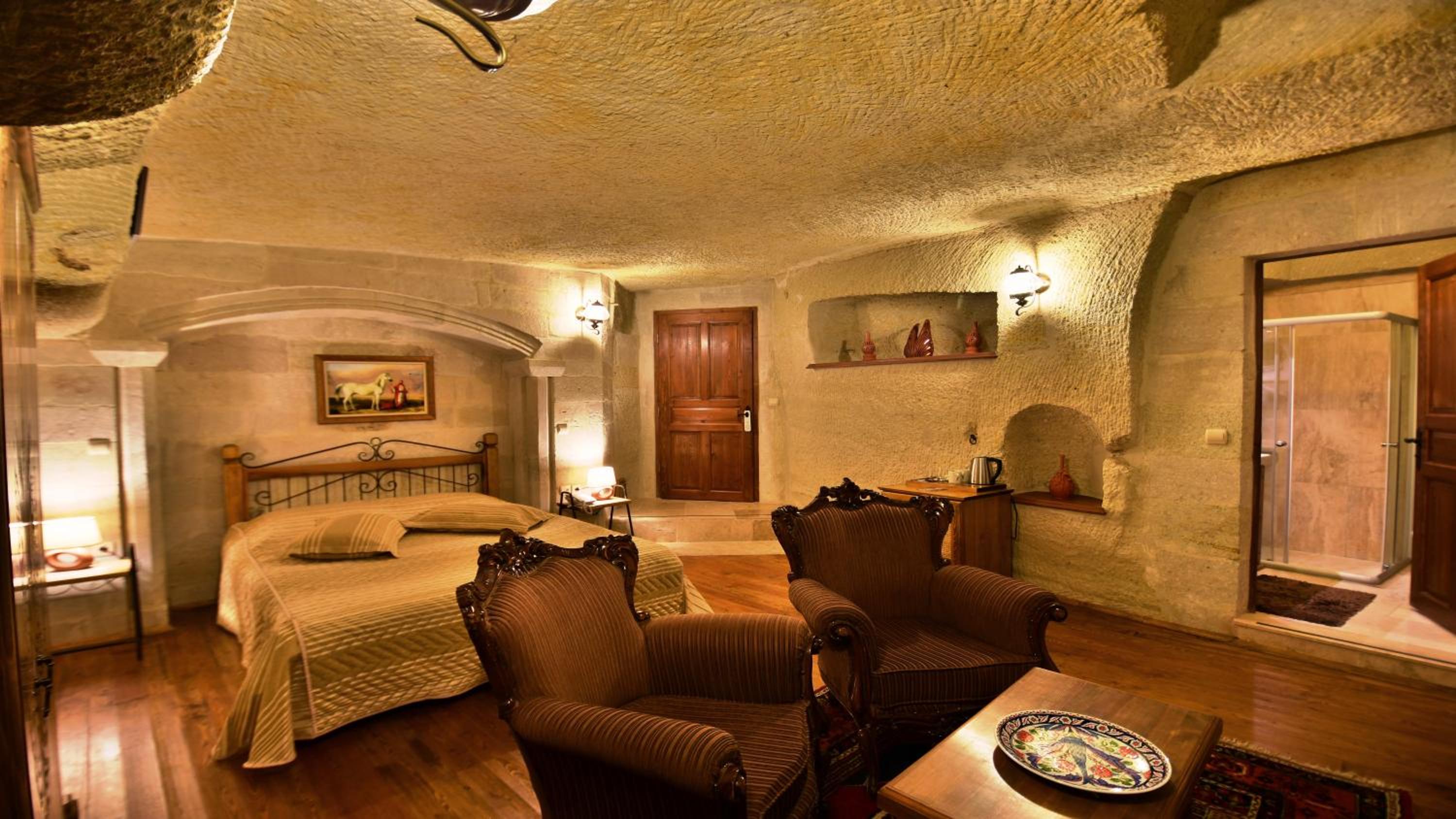 Harman Cave Hotel - Image 136