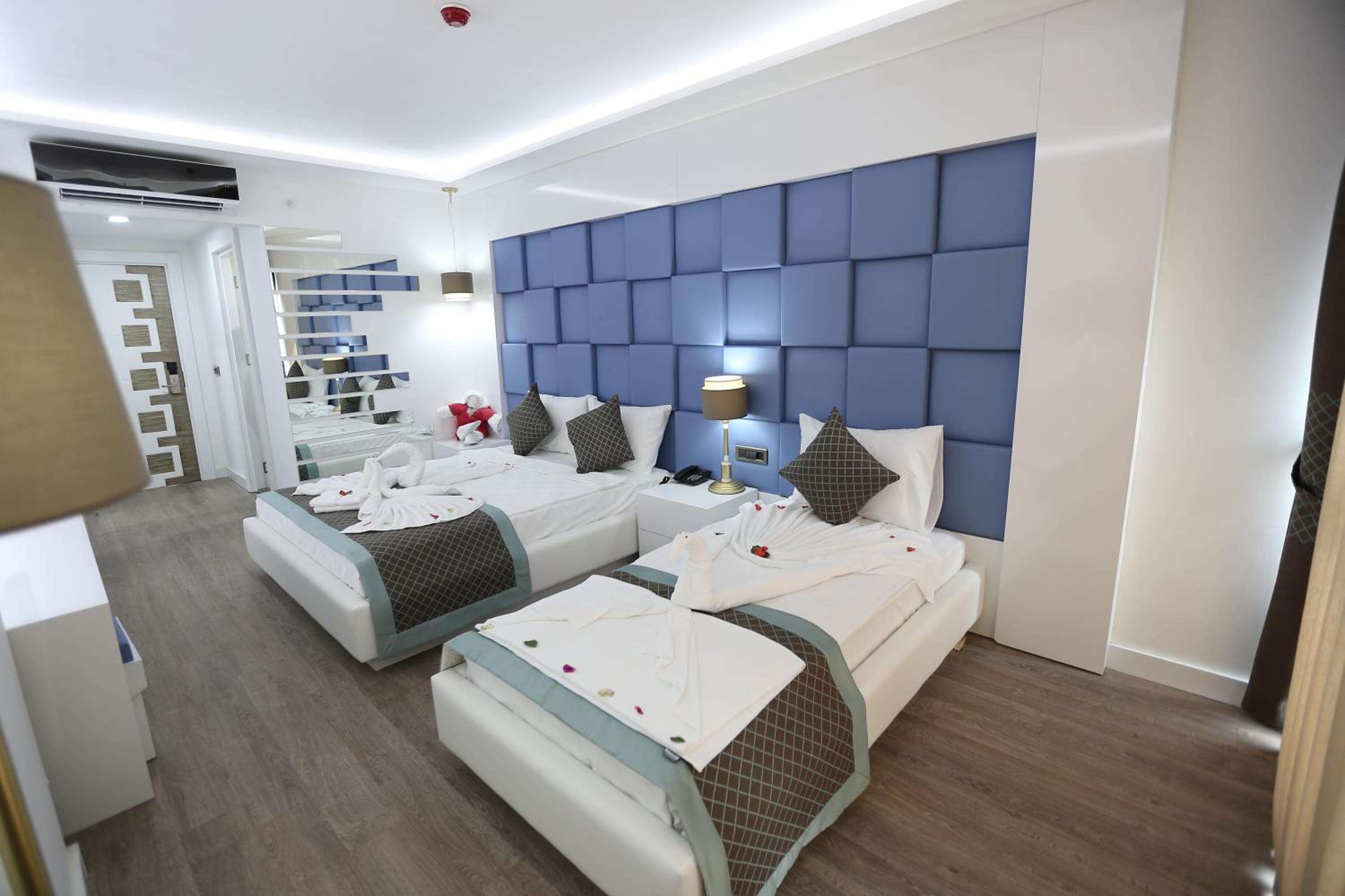 Elips Royal Hotel & SPA - Image 31