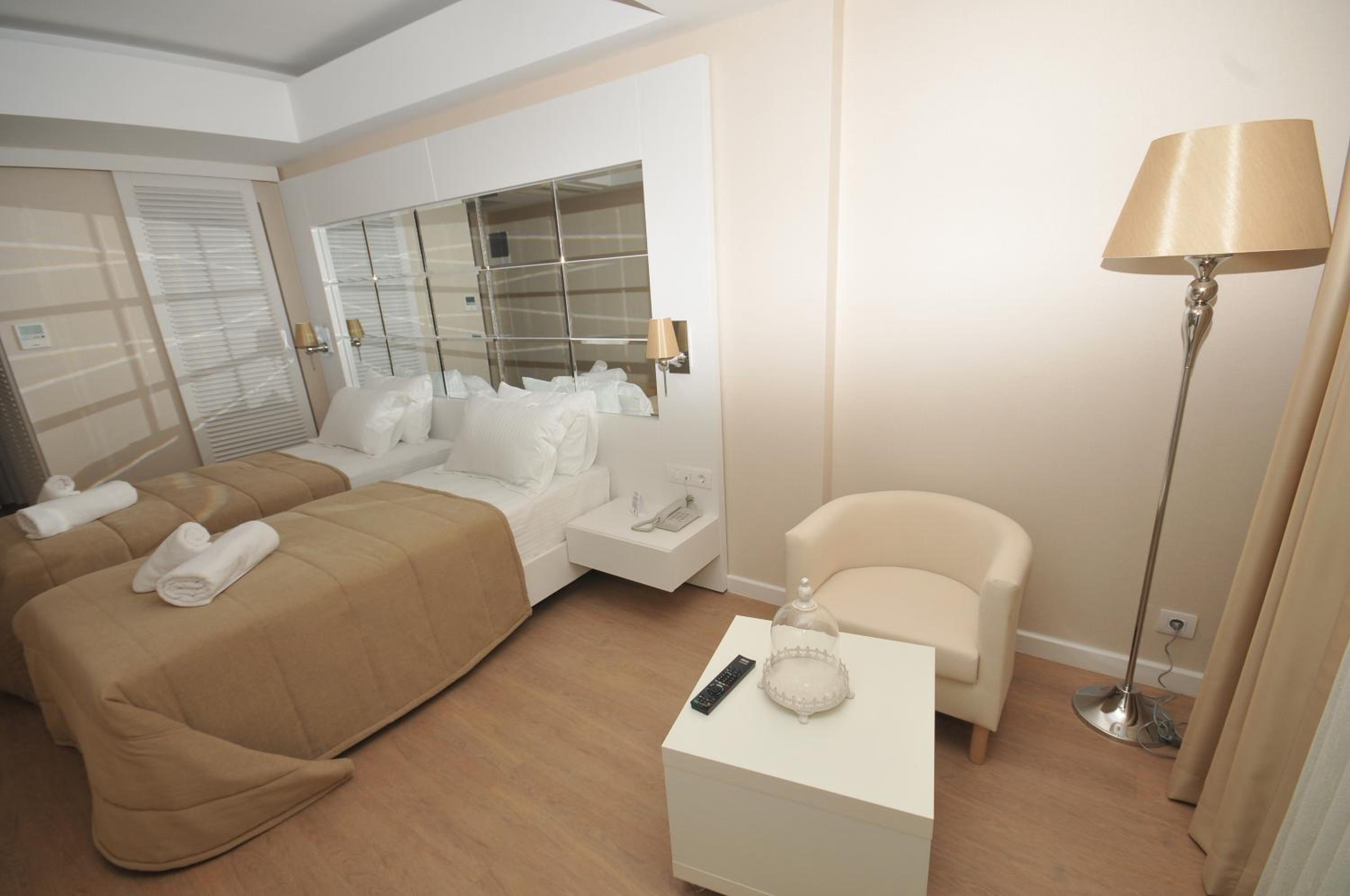 Alesta Yacht Otel - Image 37