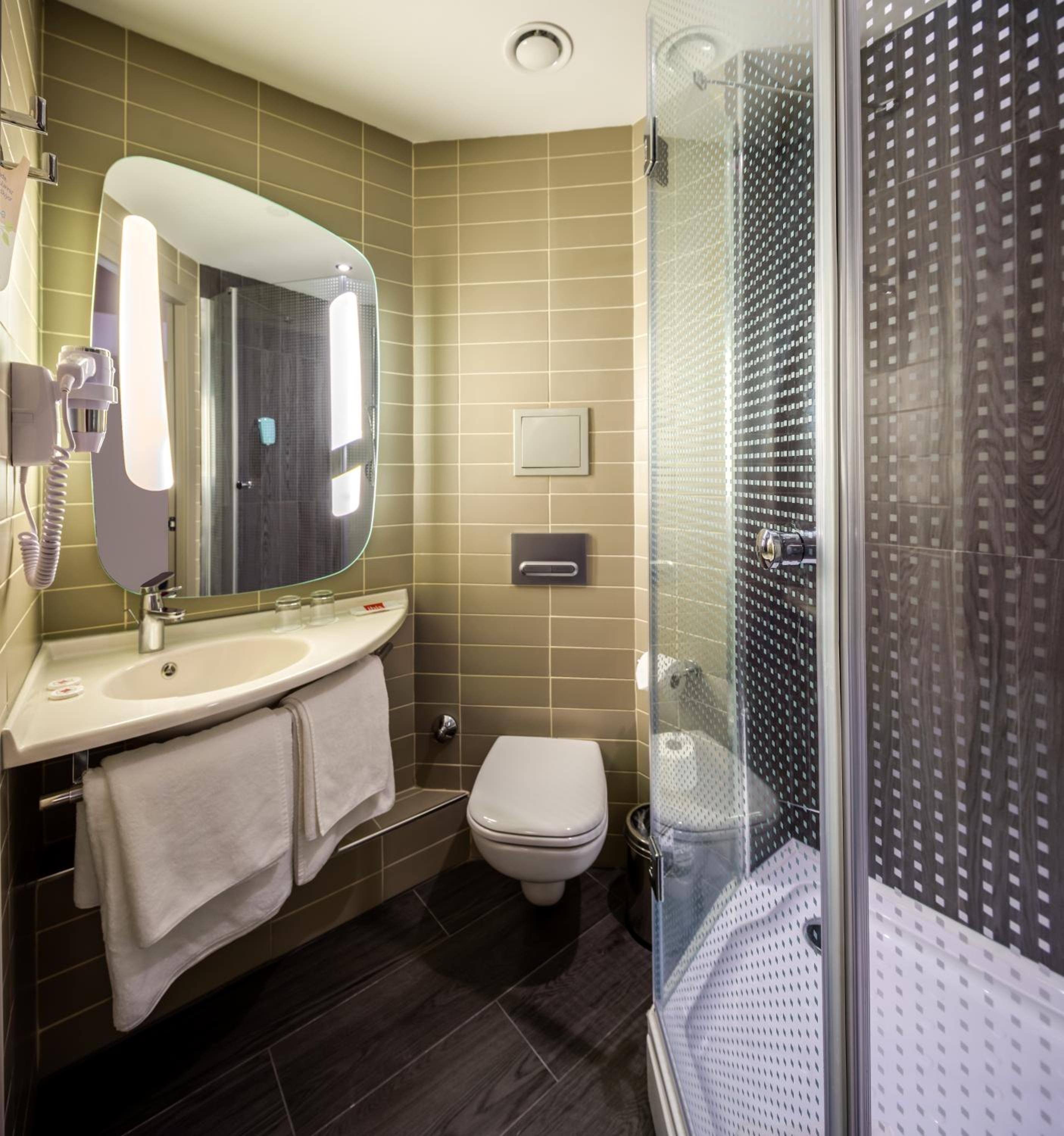 Ibis İstanbul West - Image 61
