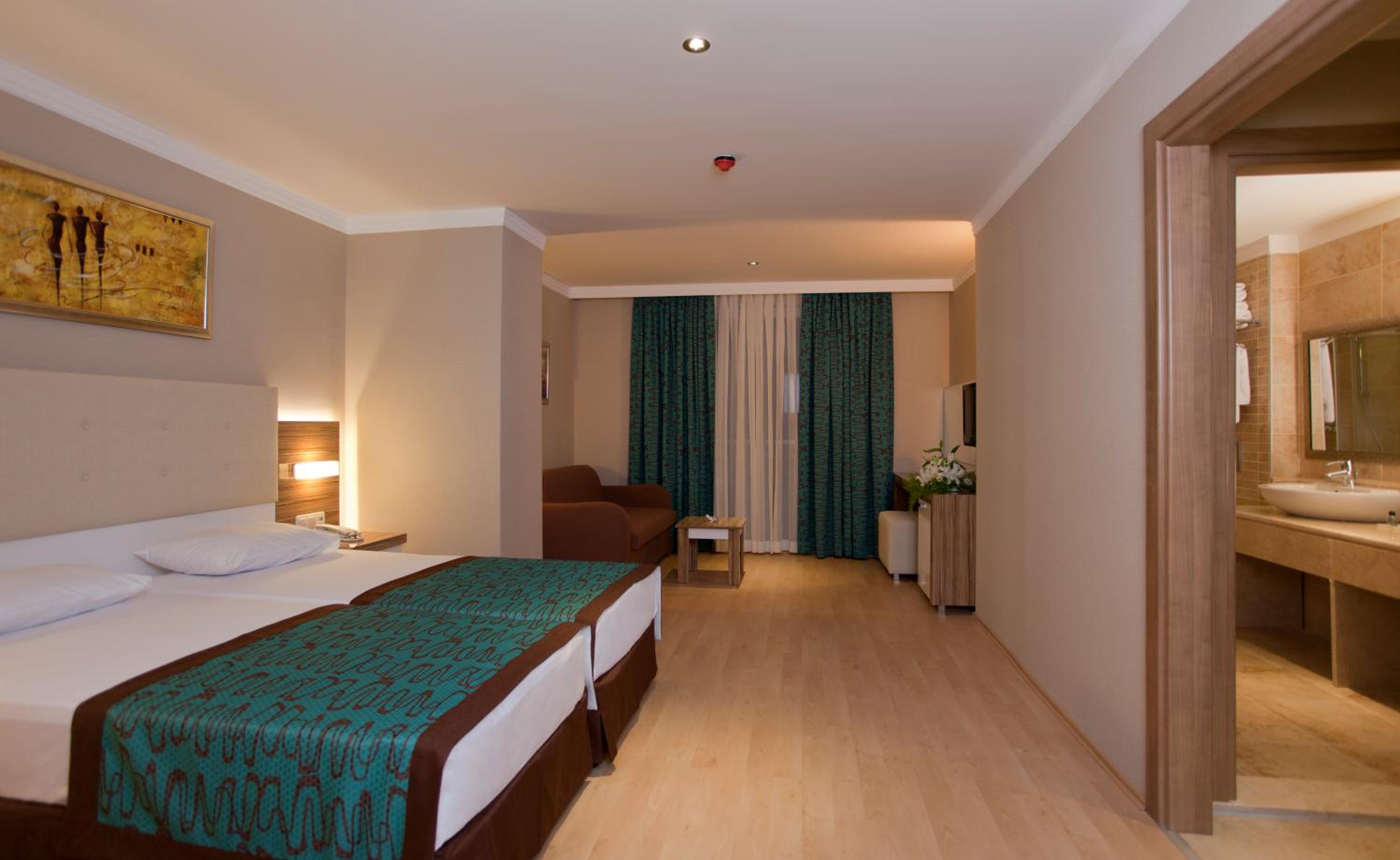 Riviera Hotel & Spa - Image 41