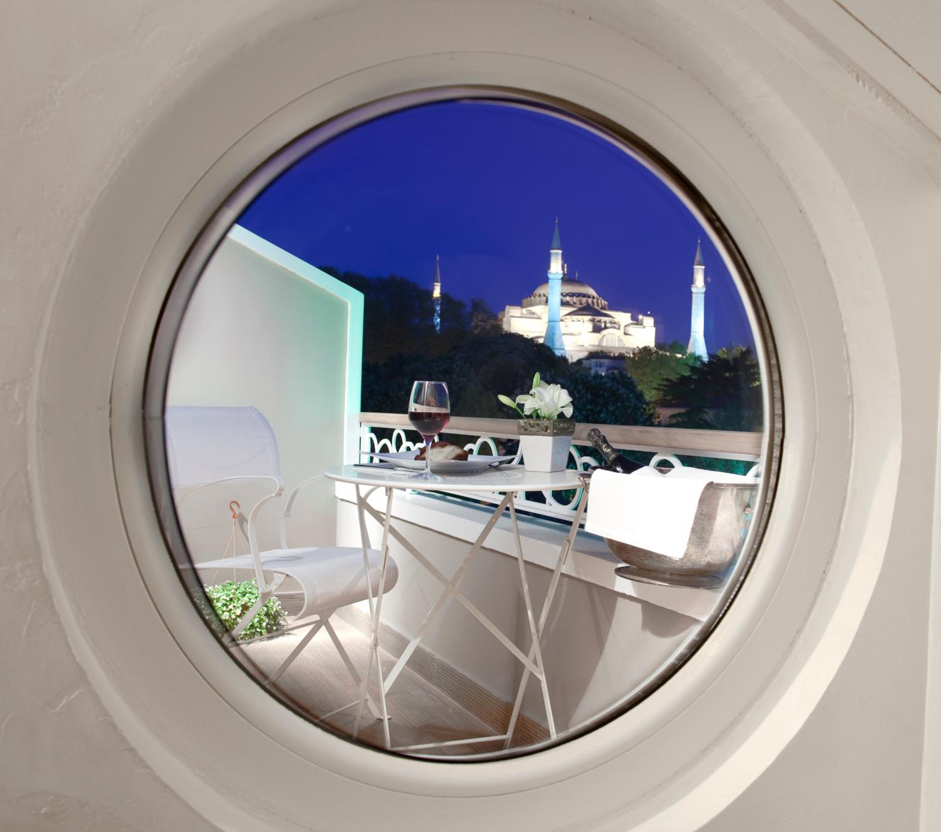 Hypnos Design Hotel - Image 79