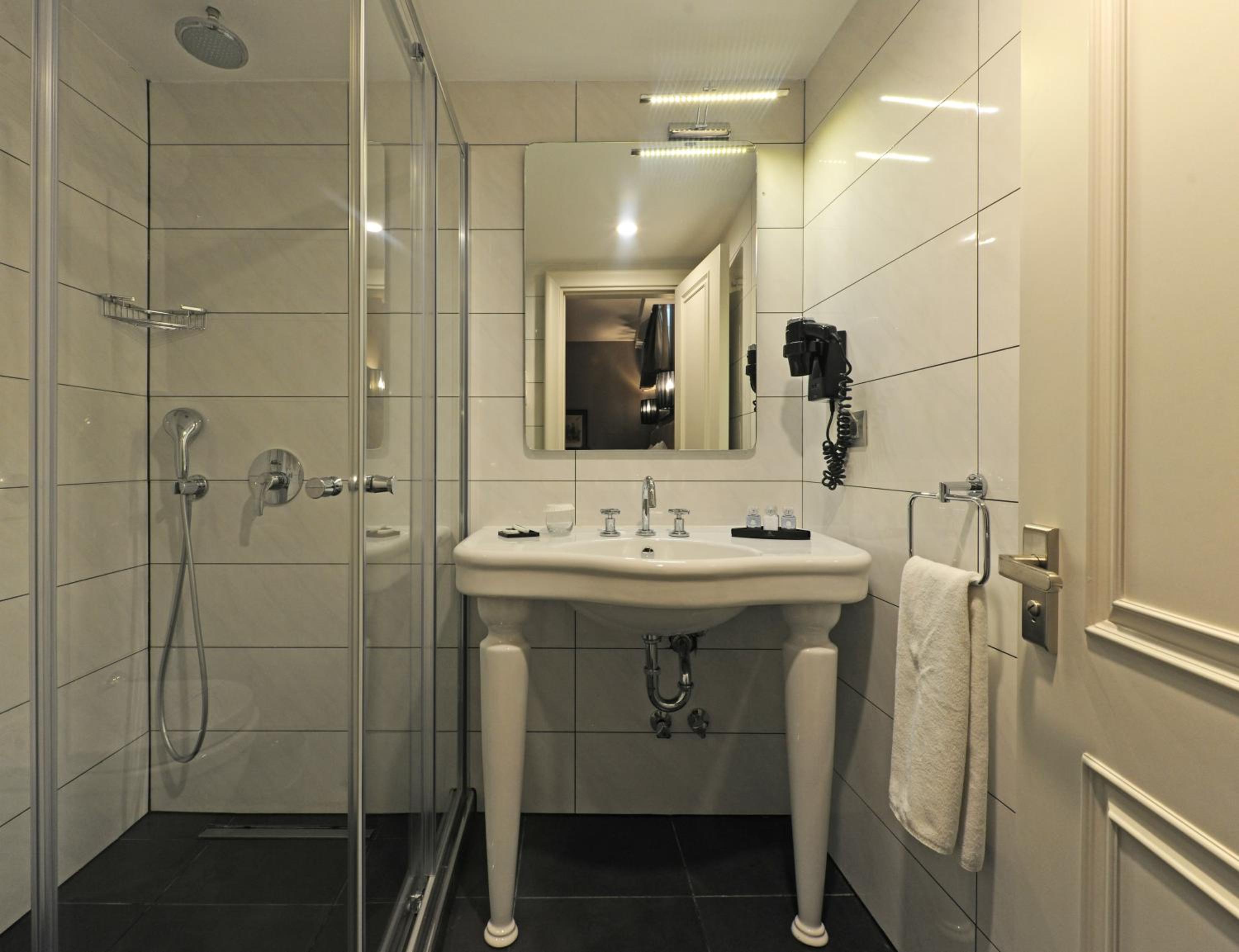 Le Petit Palace Hotel - Special Category - Image 11