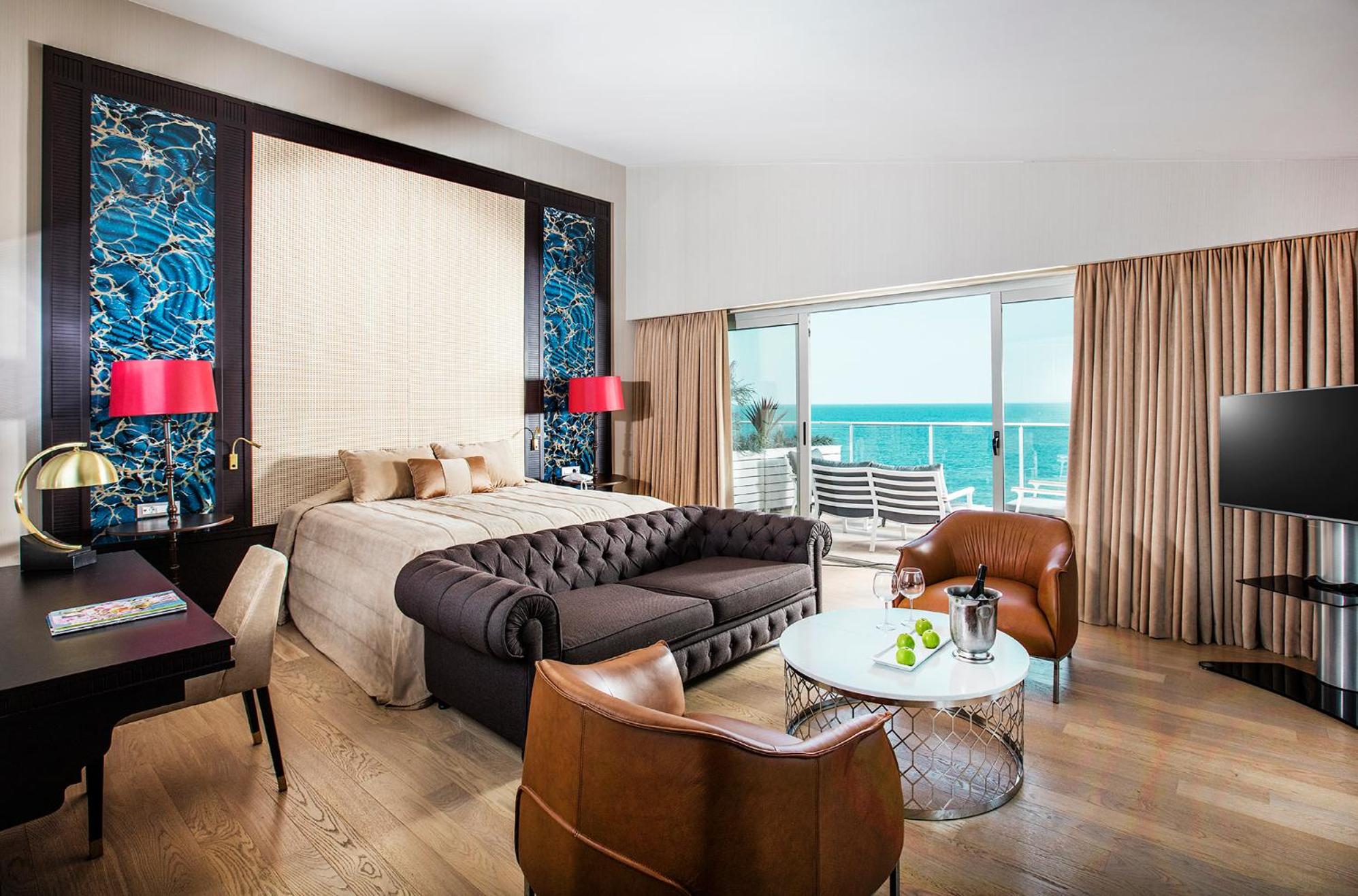 Charisma De Luxe Hotel - Image 76
