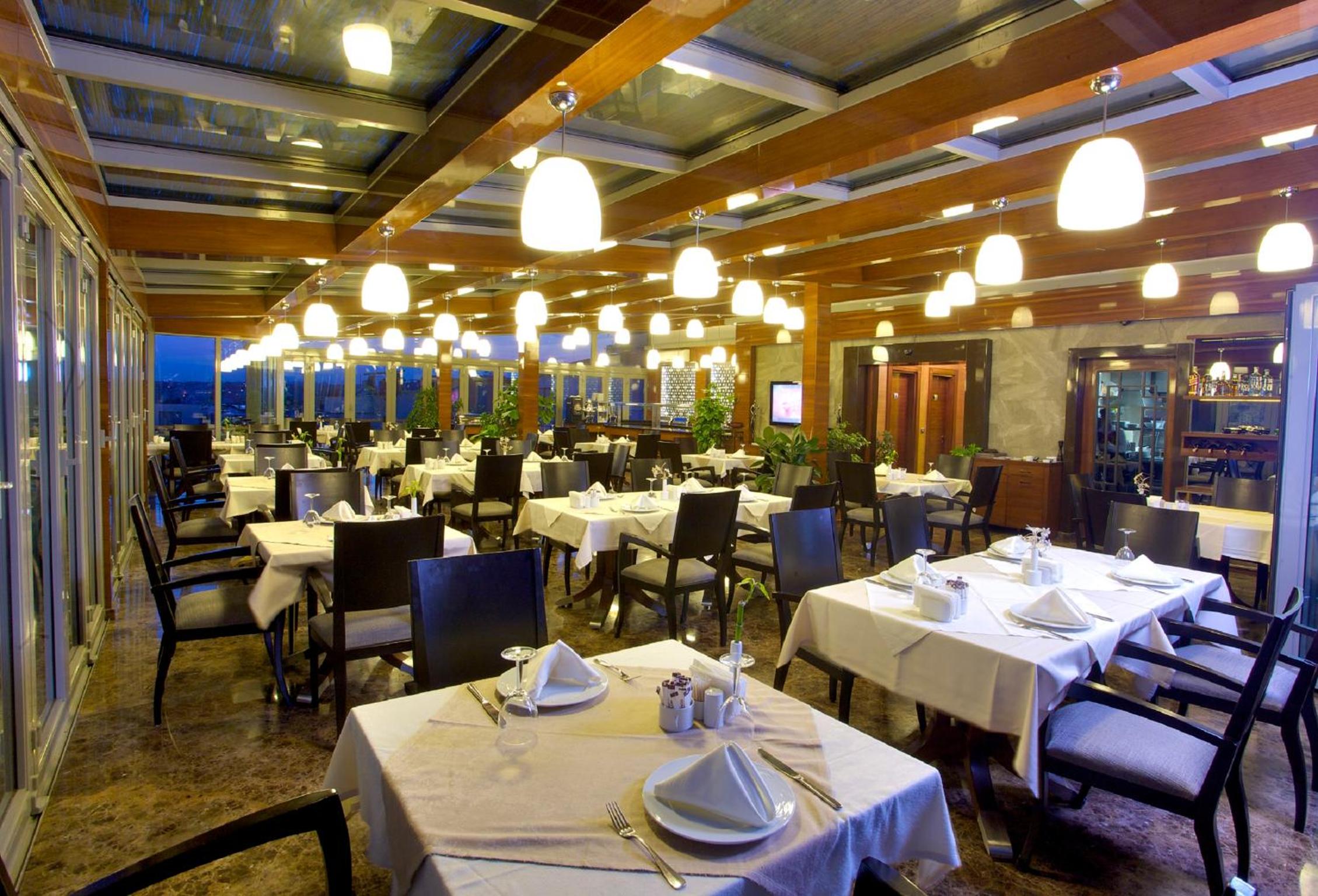 Monaco Otel - Image 14