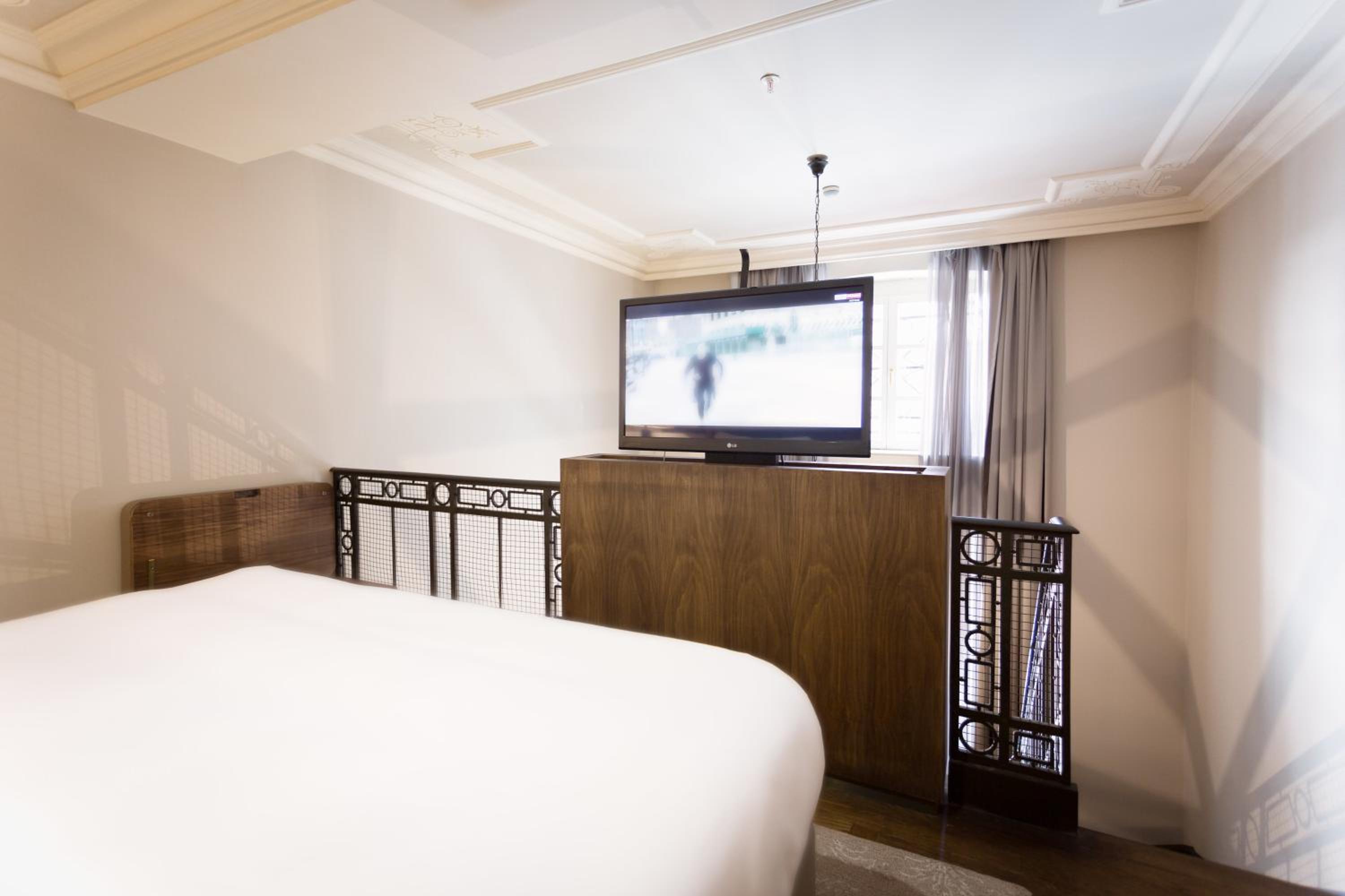The Bank Hotel Istanbul, a Member of Design Hotels - Image 11