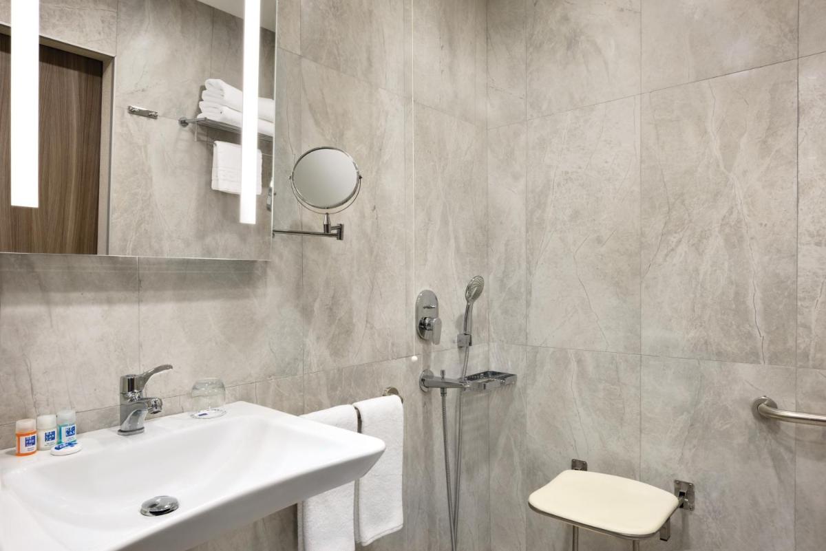 Tryp by Wyndham Istanbul Taksim - Image 33