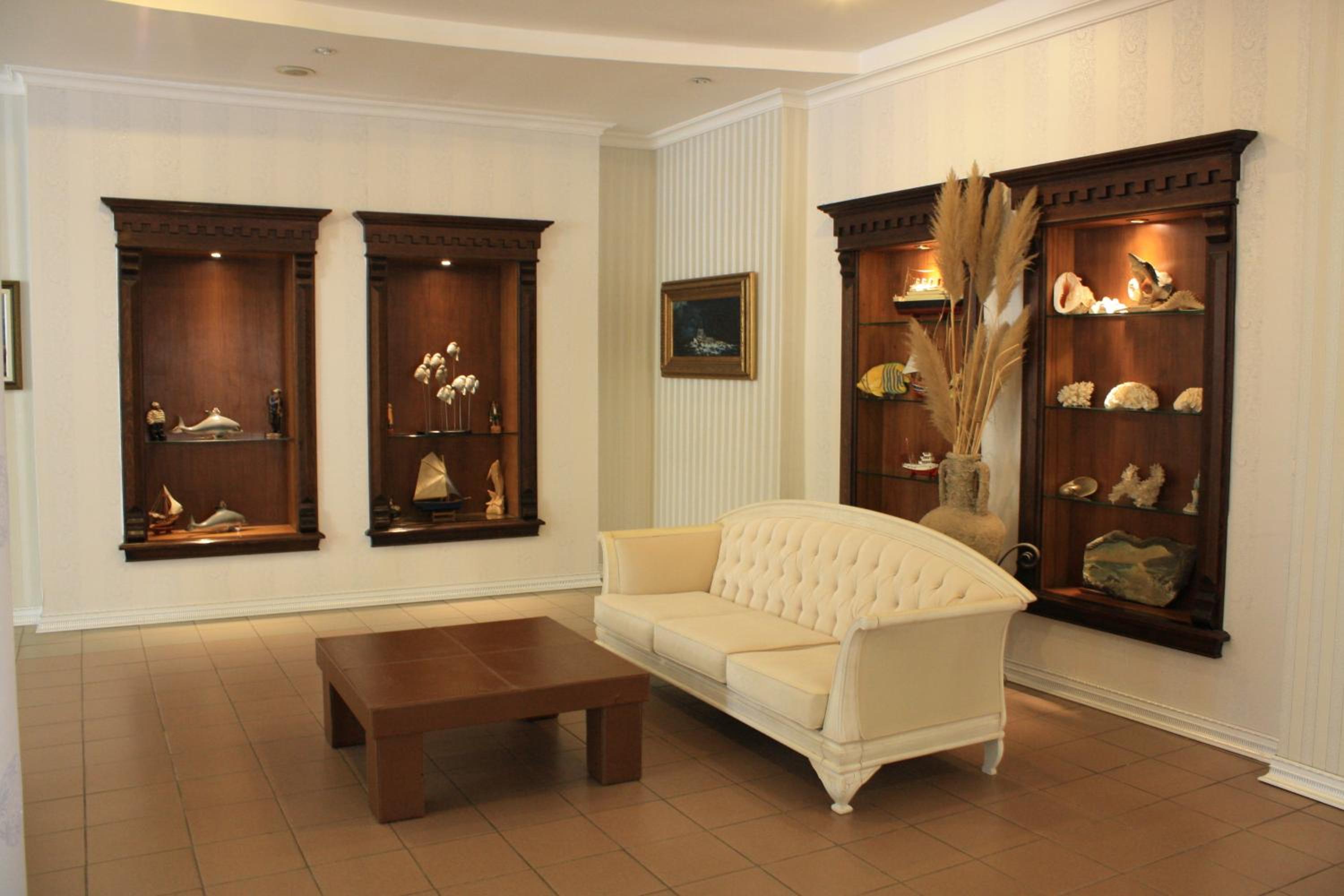 Romance Beach Hotel - Image 5