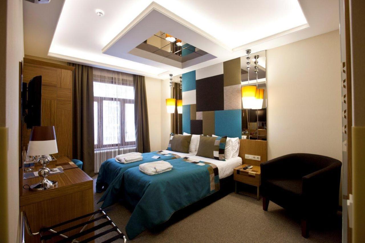 Collage Pera Hotel - Image 38