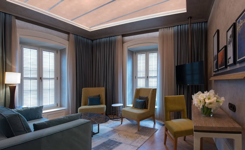 10 Karakoy İstanbul - Özel Sınıf - Image 15