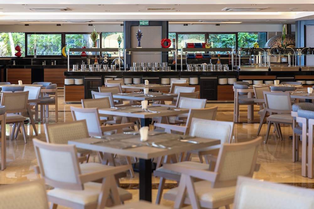 Oz Hotels Antalya Resort & Spa Yetişkin +16 - Image 109