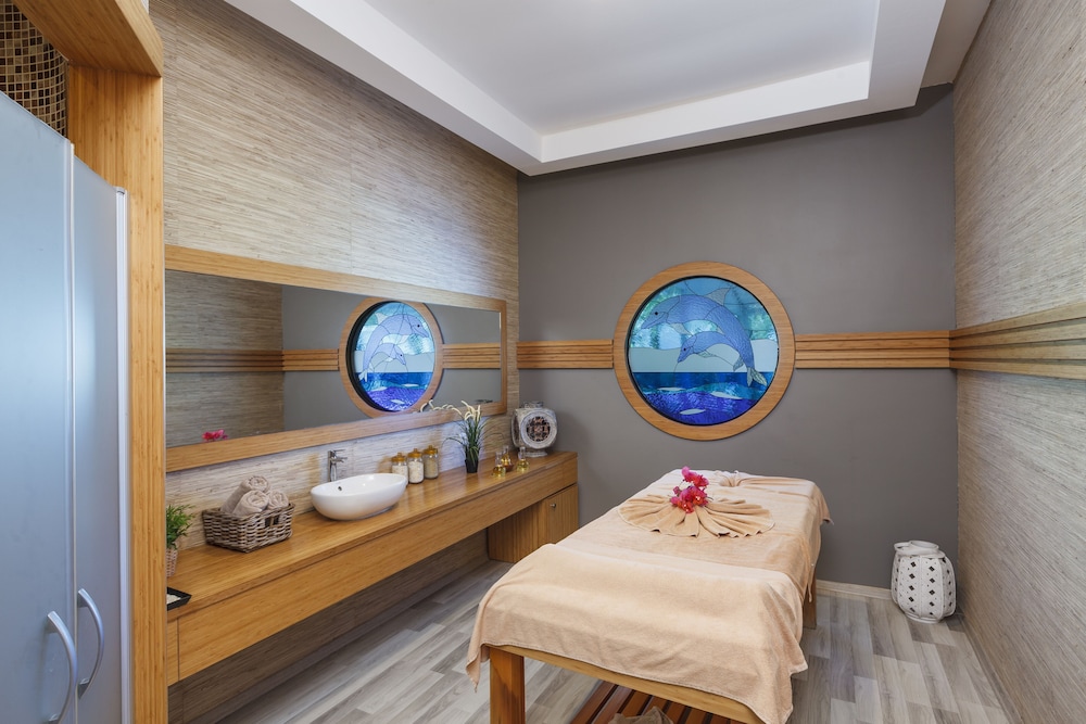 Delta Hotels by Marriott Bodrum - Image 47