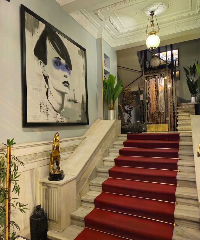 Lina Otel Taksim Pera - Image 11