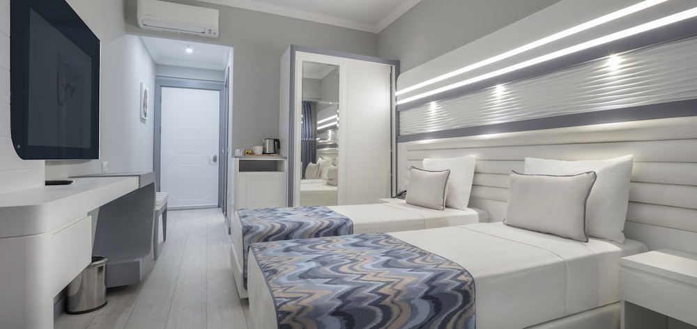 Blue Marlin Deluxe Spa & Tatil Köyü - Hepsi Dahil - Image 8