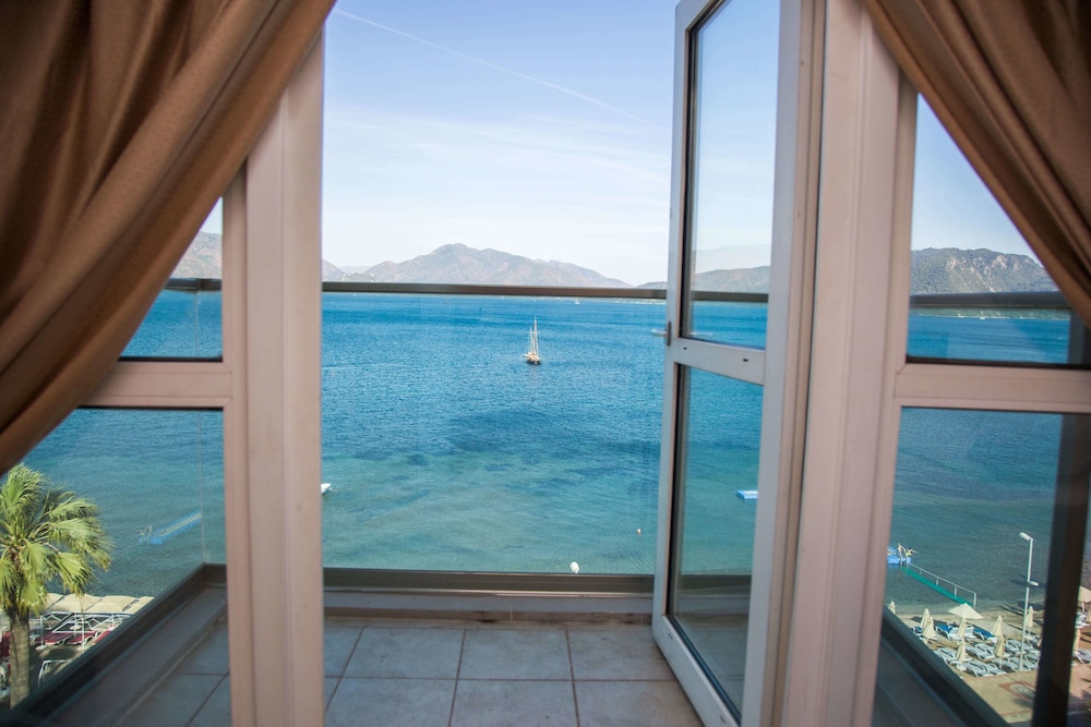 B&B Yüzbaşı Beach Otel - Image 17