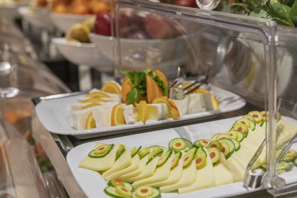 Ayramin Deluxe Hotel - Image 37