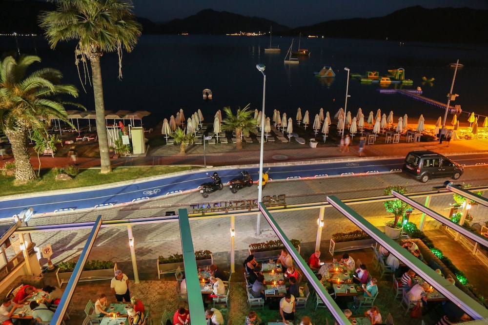 B&B Yüzbaşı Beach Otel - Image 40
