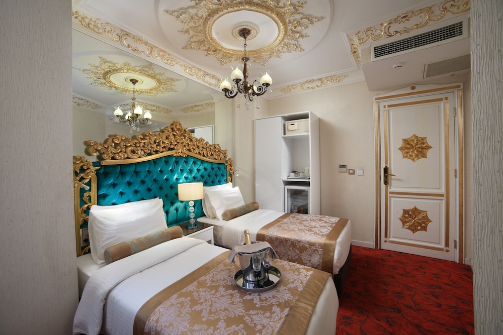 Beyaz Monarch Otel - Image 9