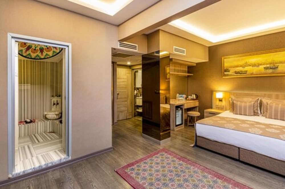 Ayramin Deluxe Hotel - Image 53