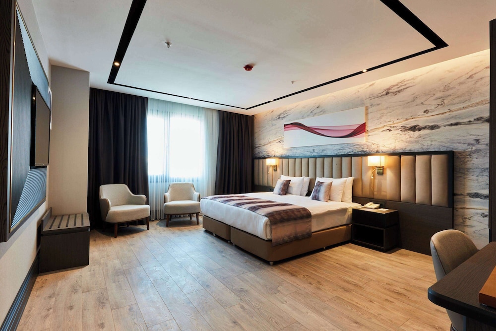 Ramada by Wyndham İstanbul Ümraniye - Image 13
