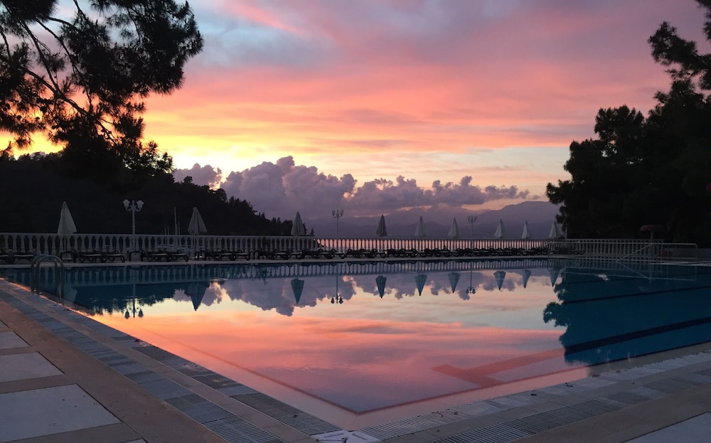 Club & Otel Letoonia - Image 7