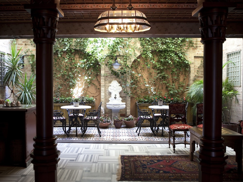 Niles Otel İstanbul - Özel Sınıf - Image 16
