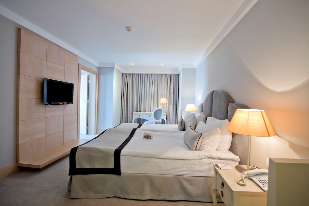 Ramada Resort by Wyndham Bodrum - Image 16
