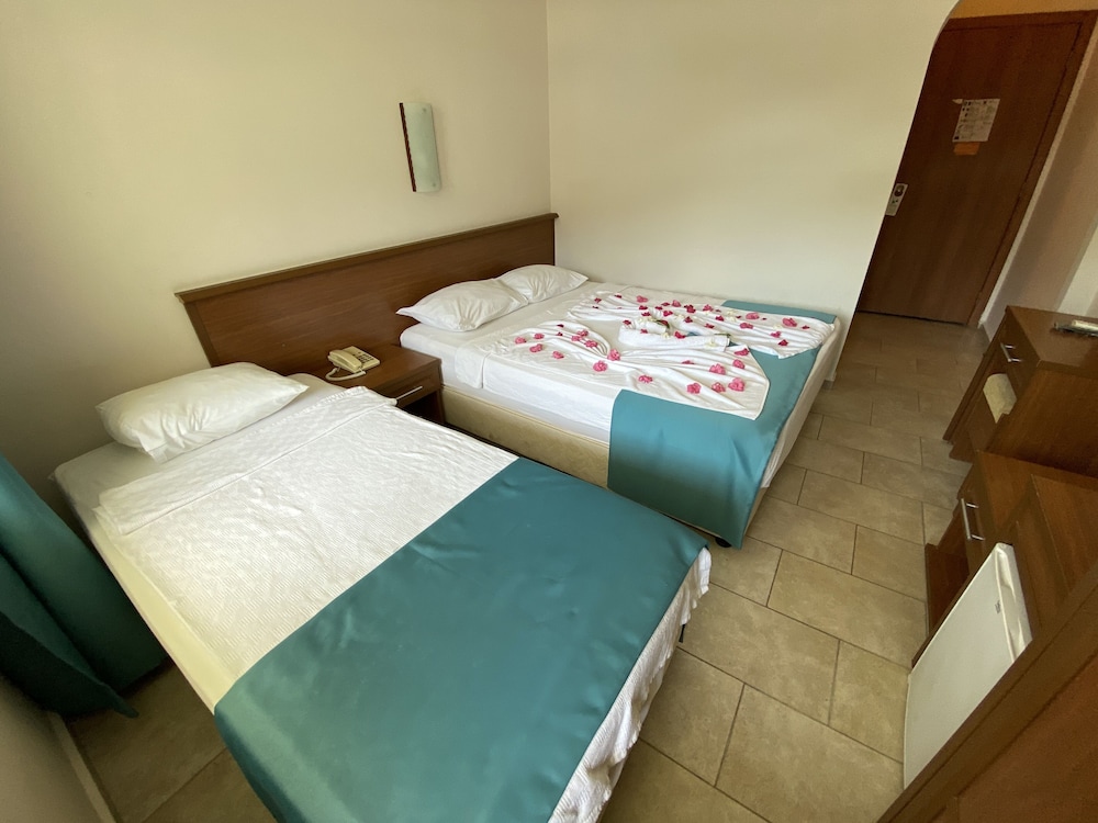 B&B Yüzbaşı Beach Otel - Image 8