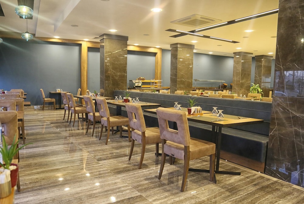 Ramada by Wyndham Mersin - Image 66