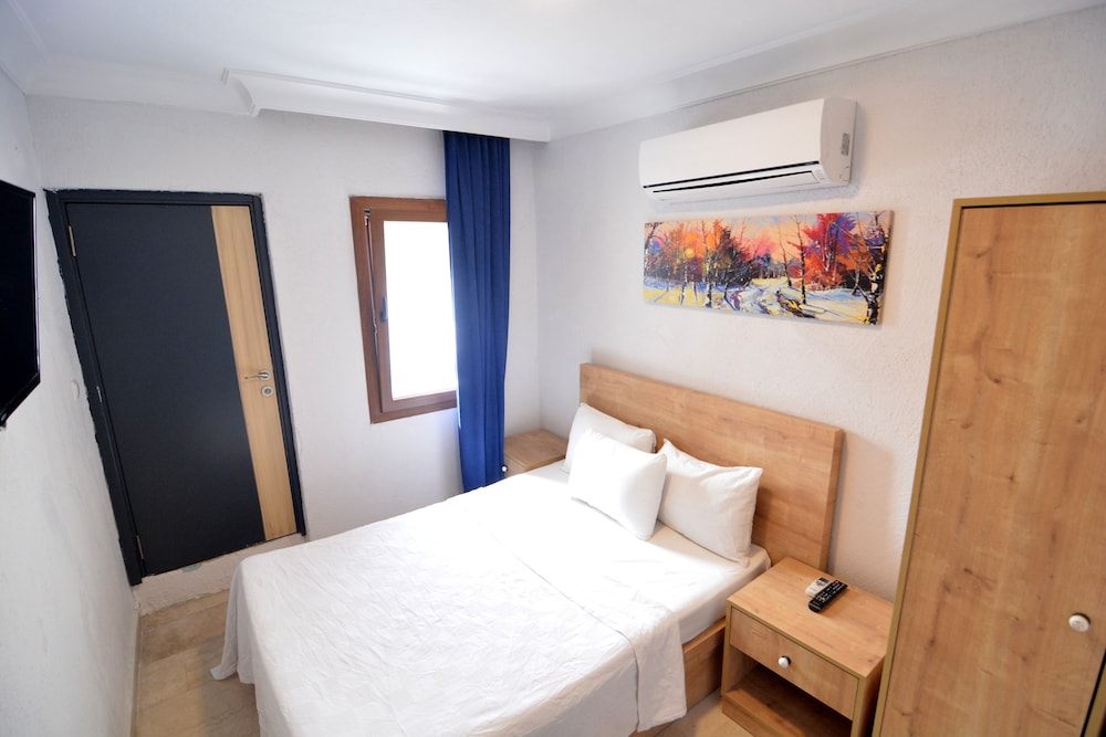 Ados Hotel - Image 27